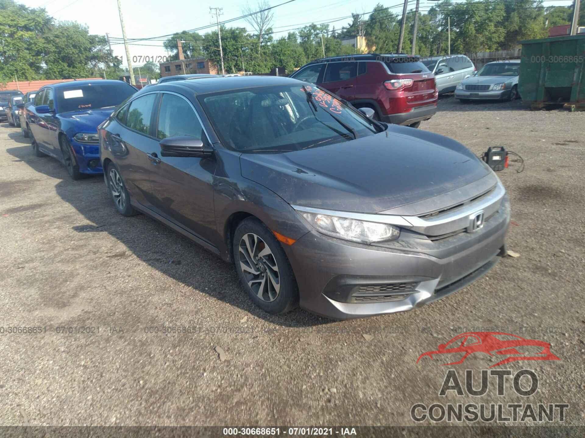 HONDA CIVIC SEDAN 2017 - 19XFC2F73HE039220