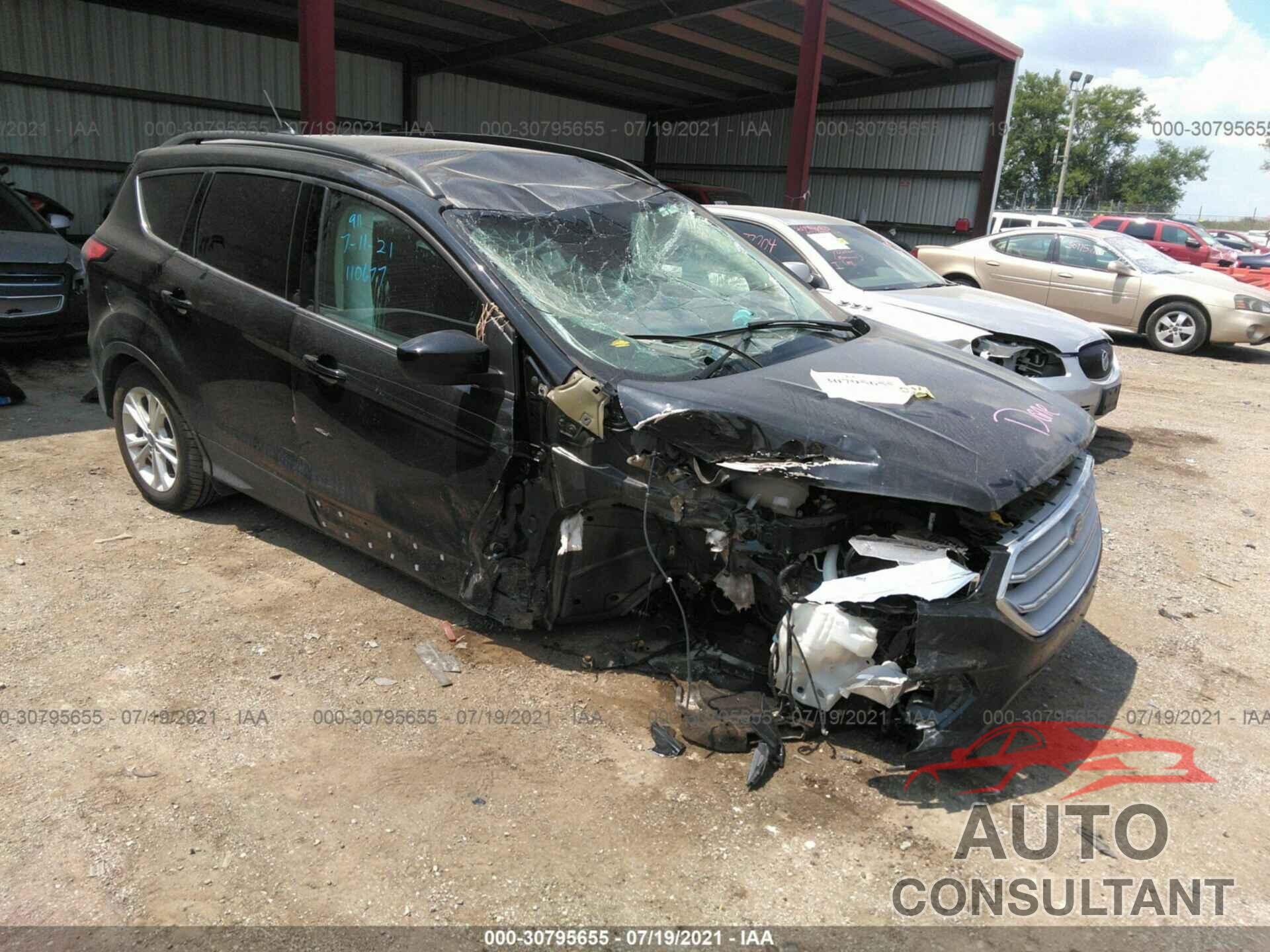 FORD ESCAPE 2018 - 1FMCU0GD5JUB09344