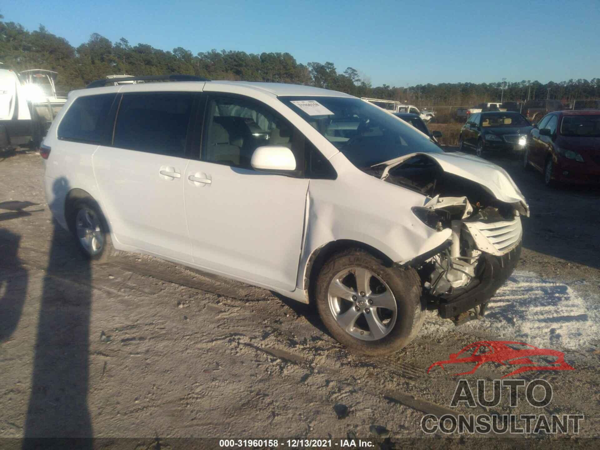 TOYOTA SIENNA 2017 - 5TDKZ3DC2HS777714