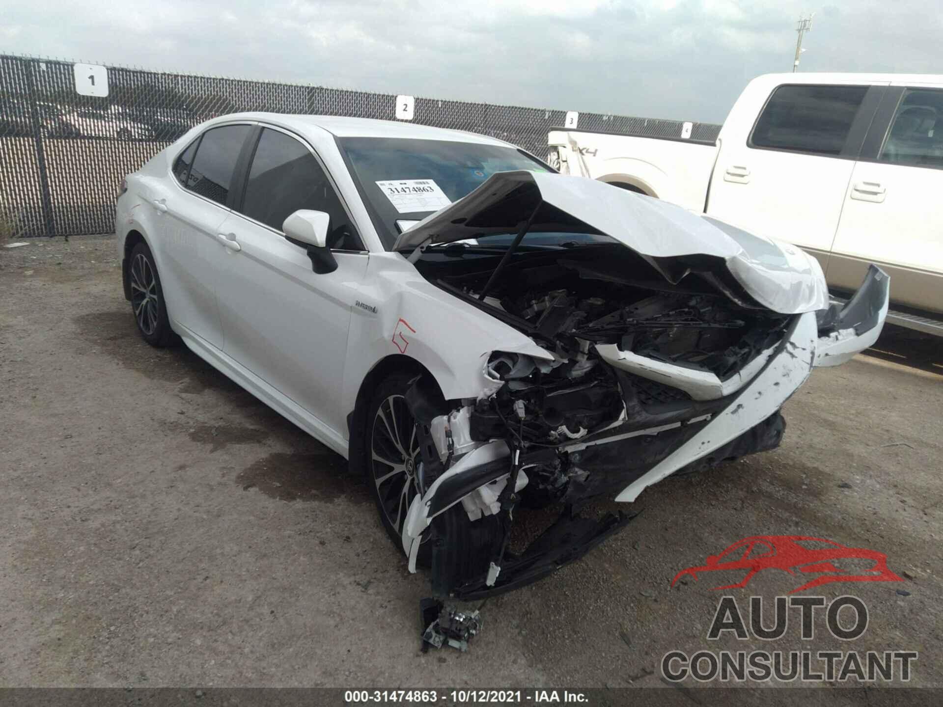 TOYOTA CAMRY 2018 - 4T1B21HK1JU507932