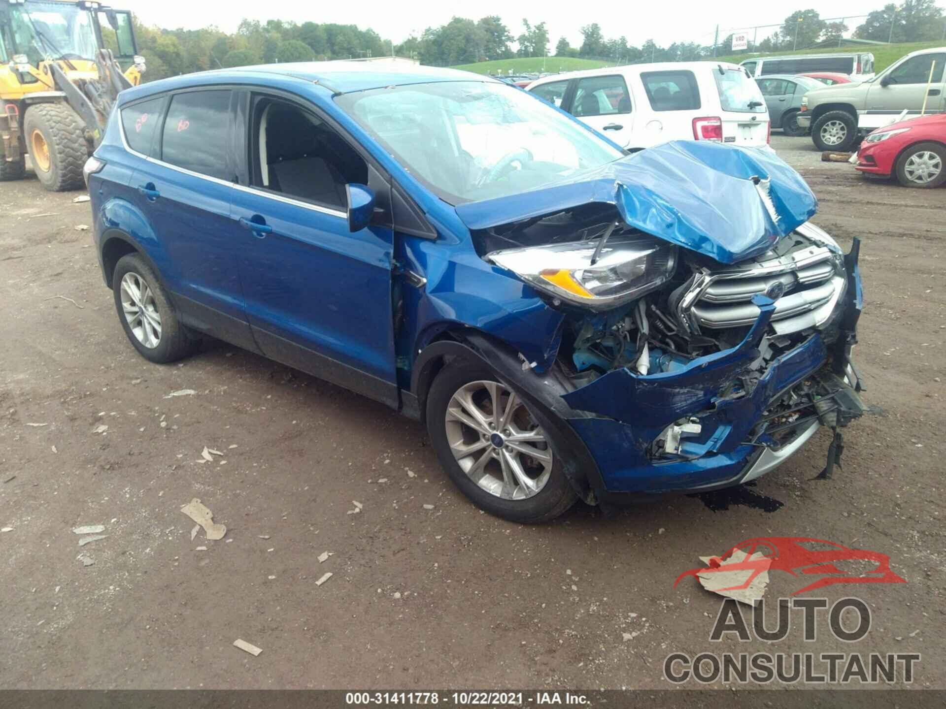 FORD ESCAPE 2017 - 1FMCU0GD3HUD38583