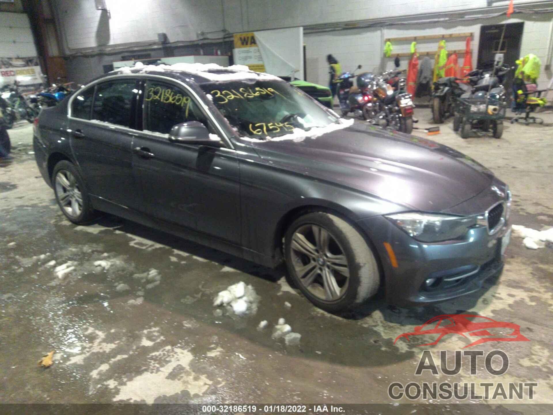 BMW 3 SERIES 2017 - WBA8D9G34HNU64156