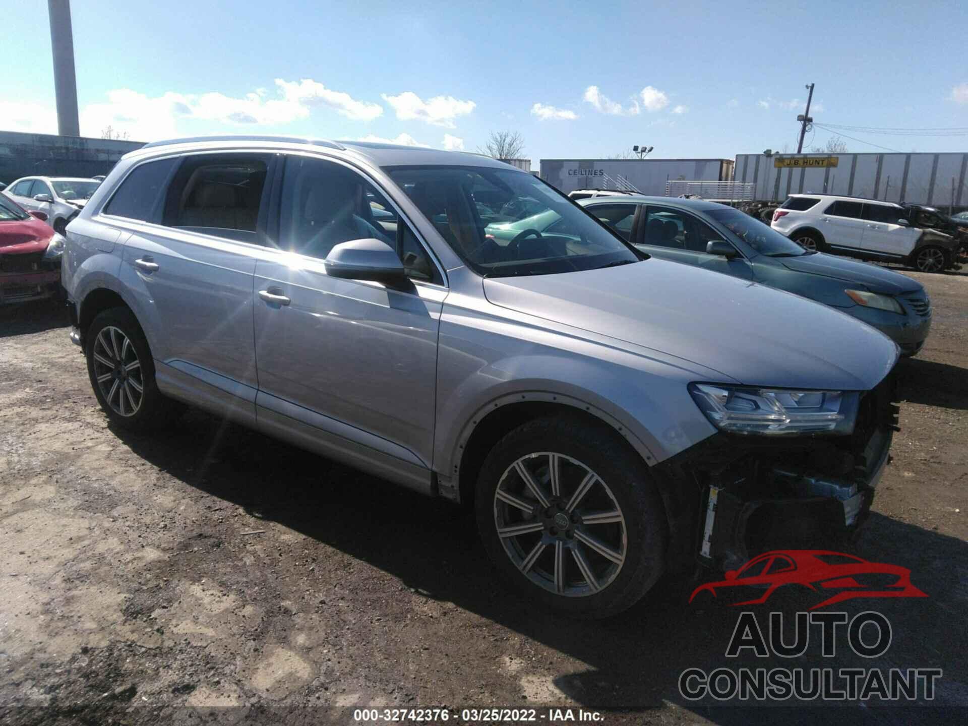 AUDI Q7 2018 - WA1LAAF79JD001818