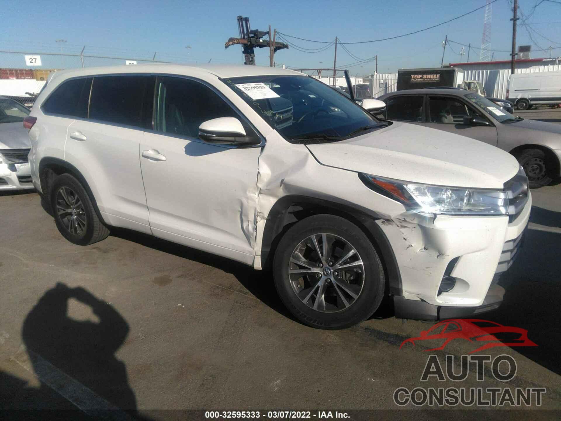 TOYOTA HIGHLANDER 2018 - 5TDZZRFH3JS275732