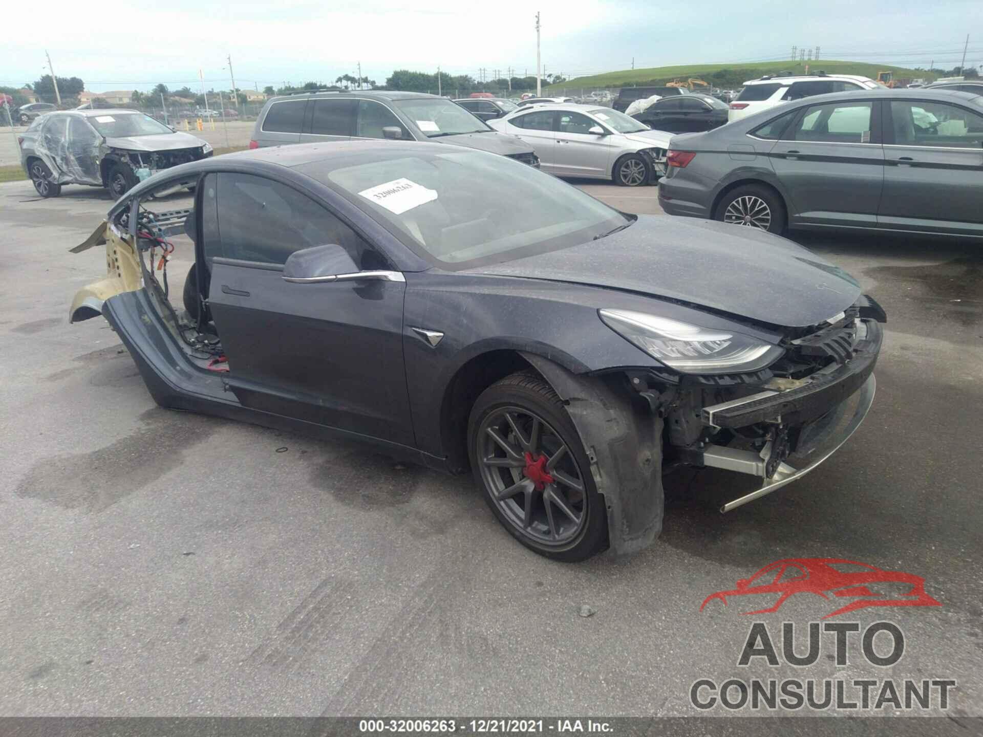 TESLA MODEL 3 2018 - 5YJ3E1EAXJF158922