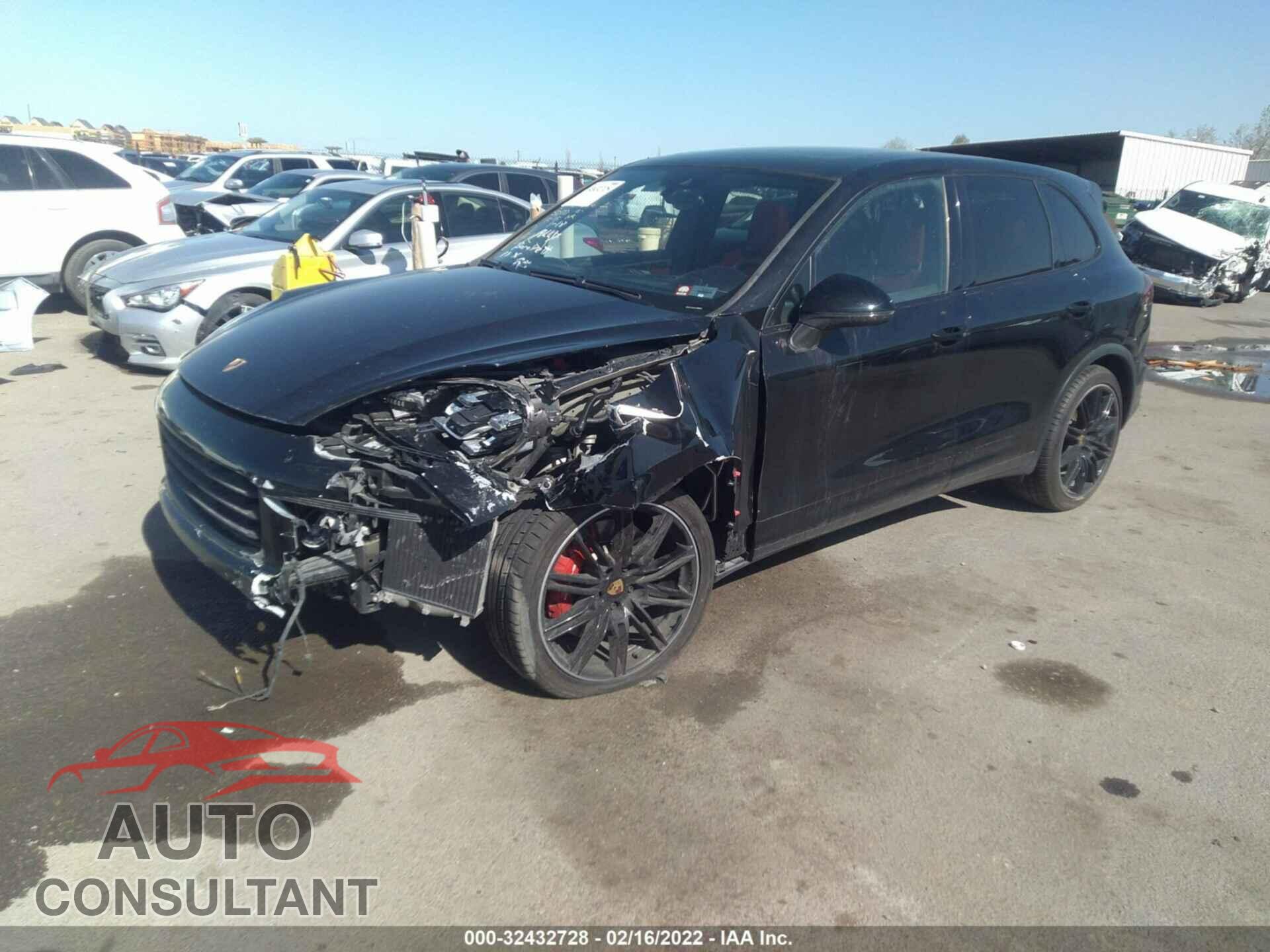 PORSCHE CAYENNE 2018 - WP1AC2A29JLA85197