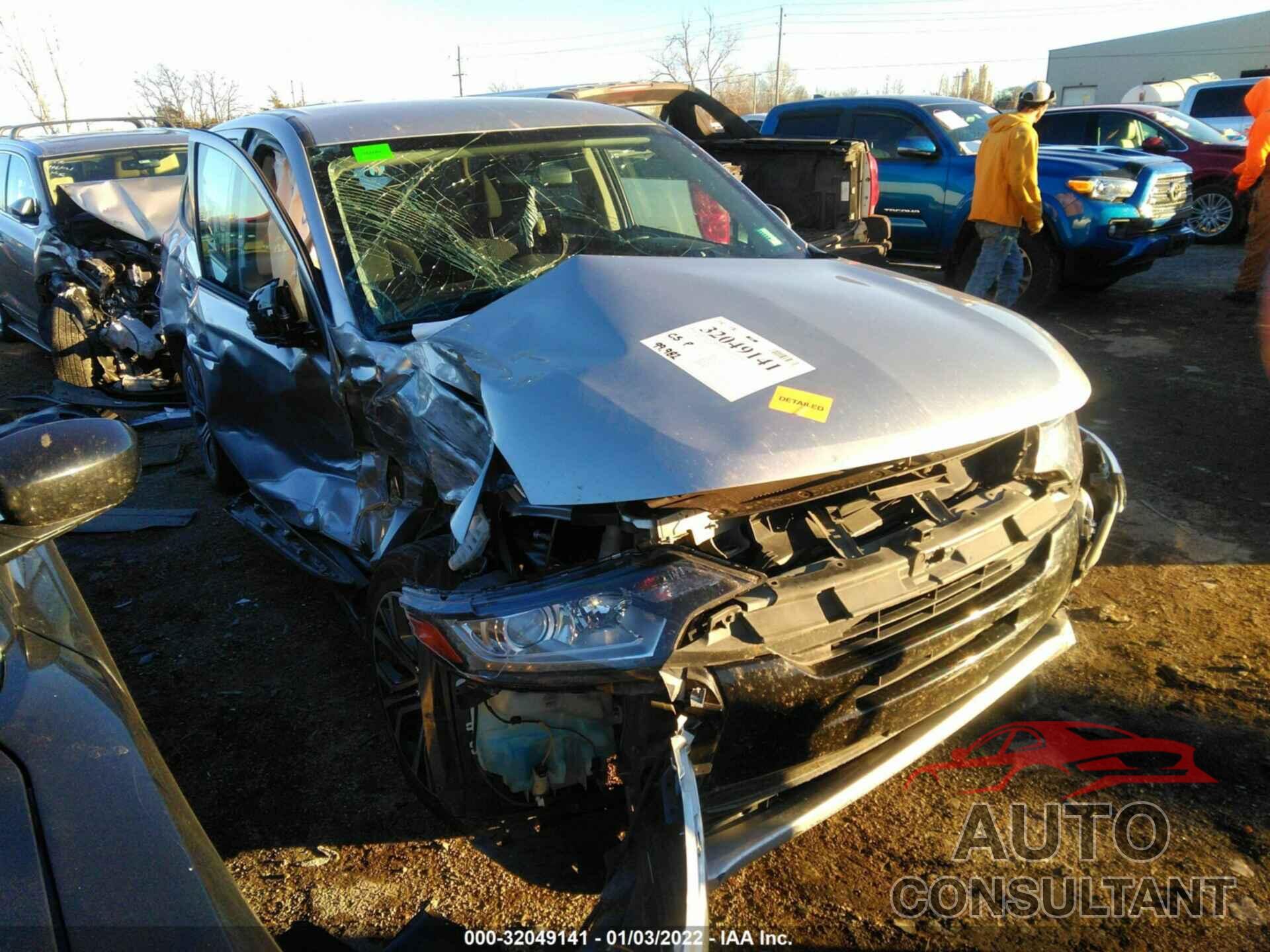 MITSUBISHI OUTLANDER 2018 - JA4AD3A32JZ016954