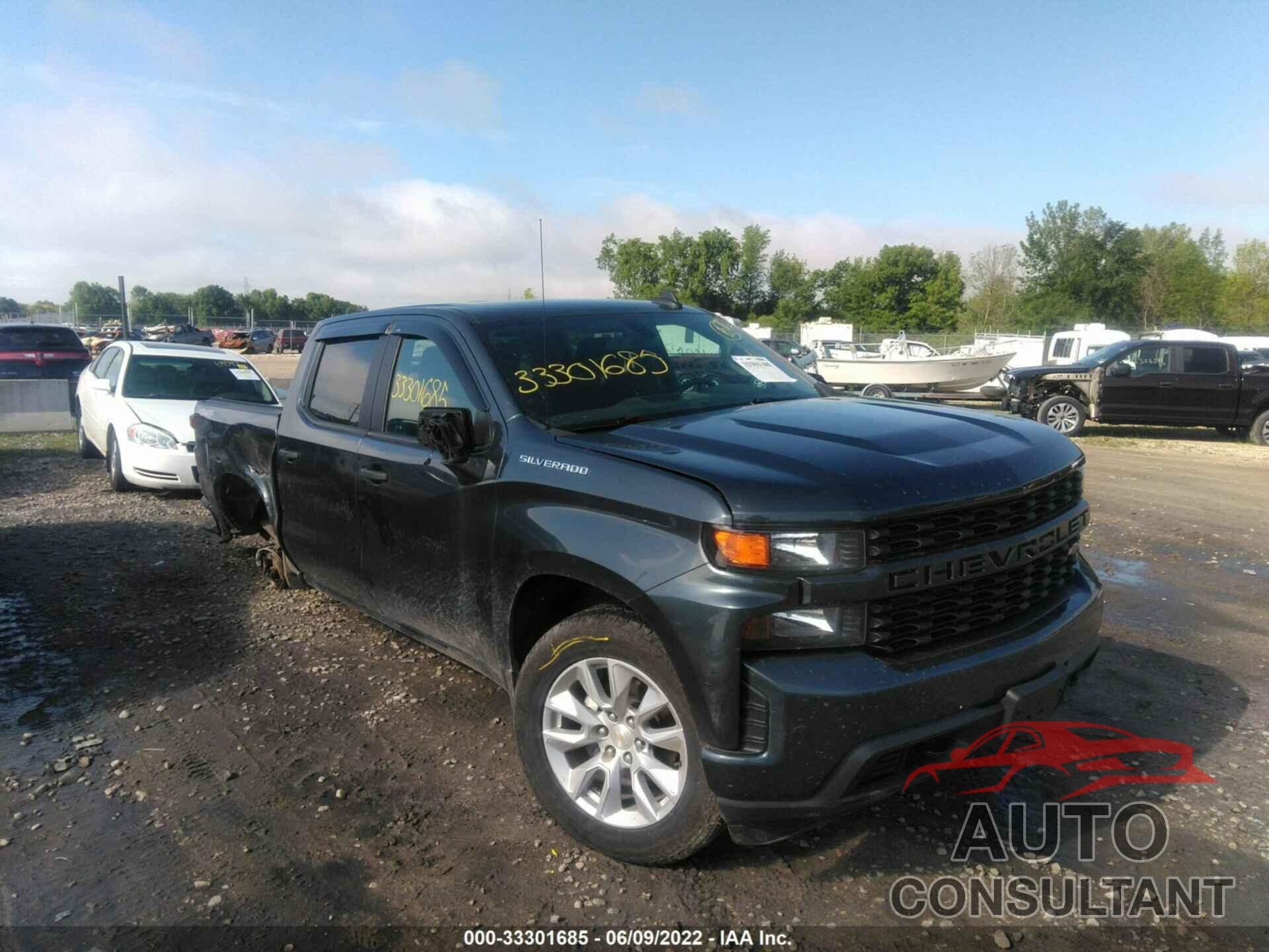 CHEVROLET SILVERADO 1500 2020 - 1GCUYBEF4LZ240557