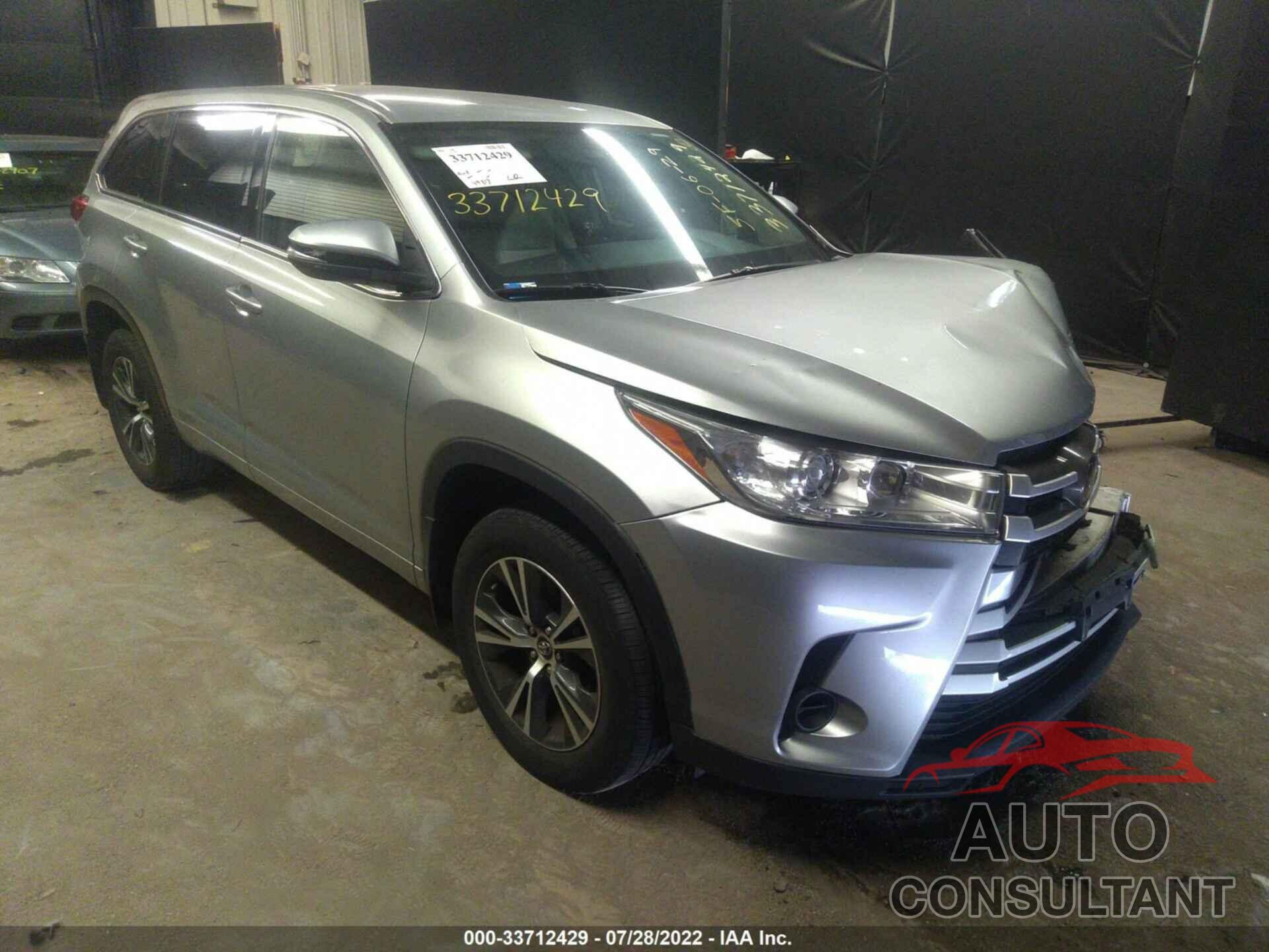 TOYOTA HIGHLANDER 2018 - 5TDBZRFH8JS881061