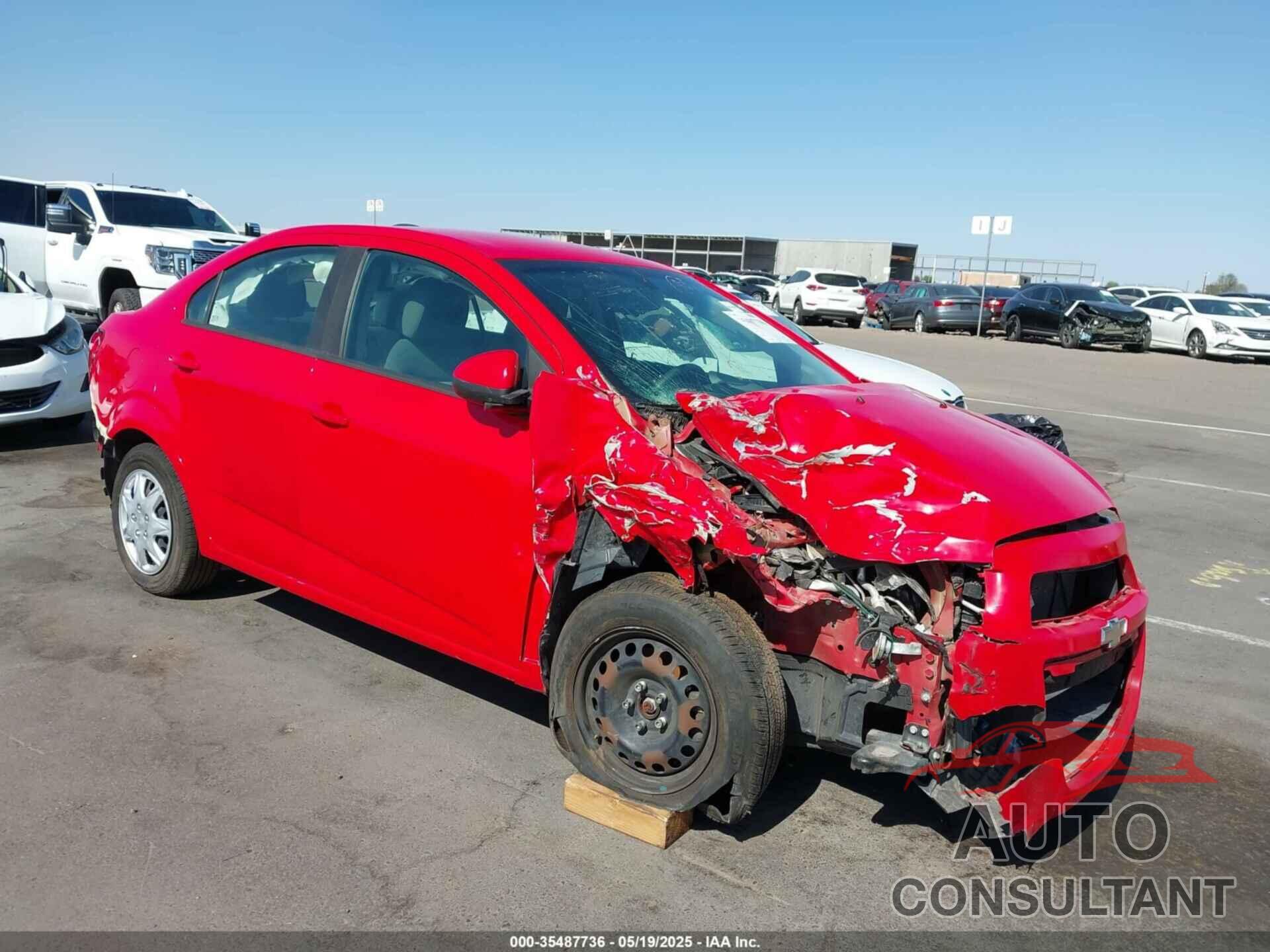 CHEVROLET SONIC 2016 - 1G1JA5SH6G4105932