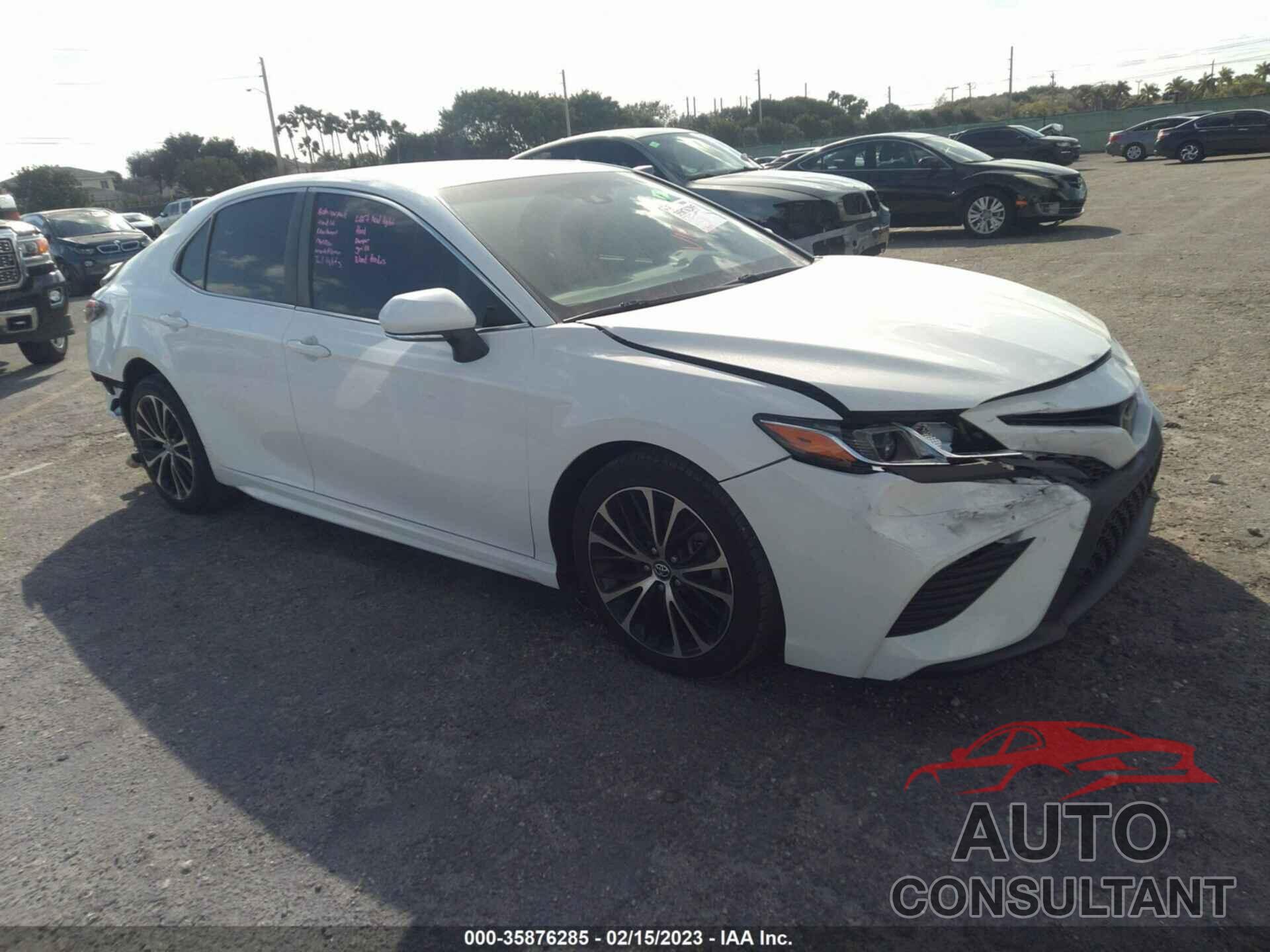 TOYOTA CAMRY 2018 - 4T1B11HK6JU020132