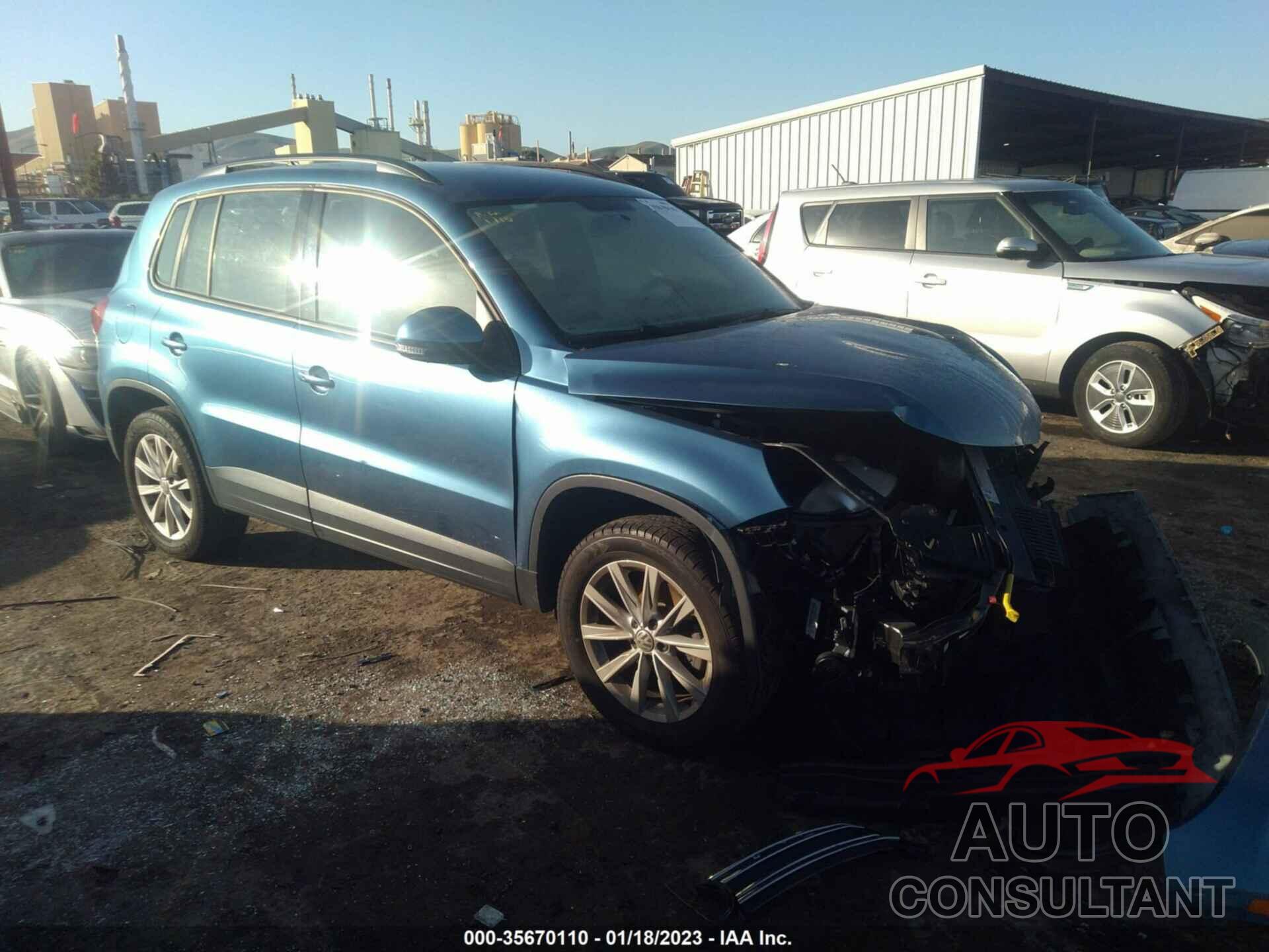 VOLKSWAGEN TIGUAN 2017 - WVGAV7AX2HK050422