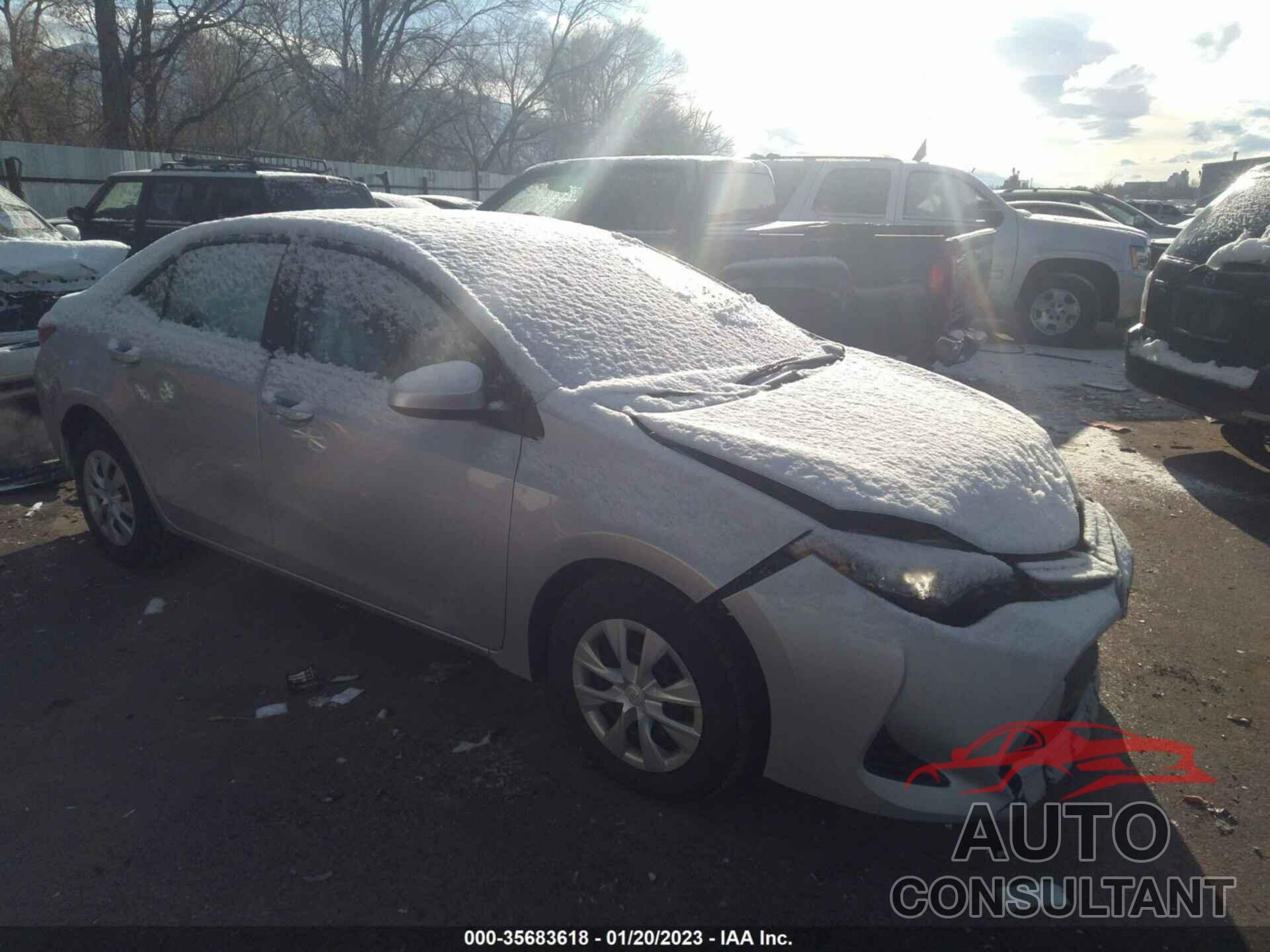 TOYOTA COROLLA 2018 - 2T1BURHEXJC037002