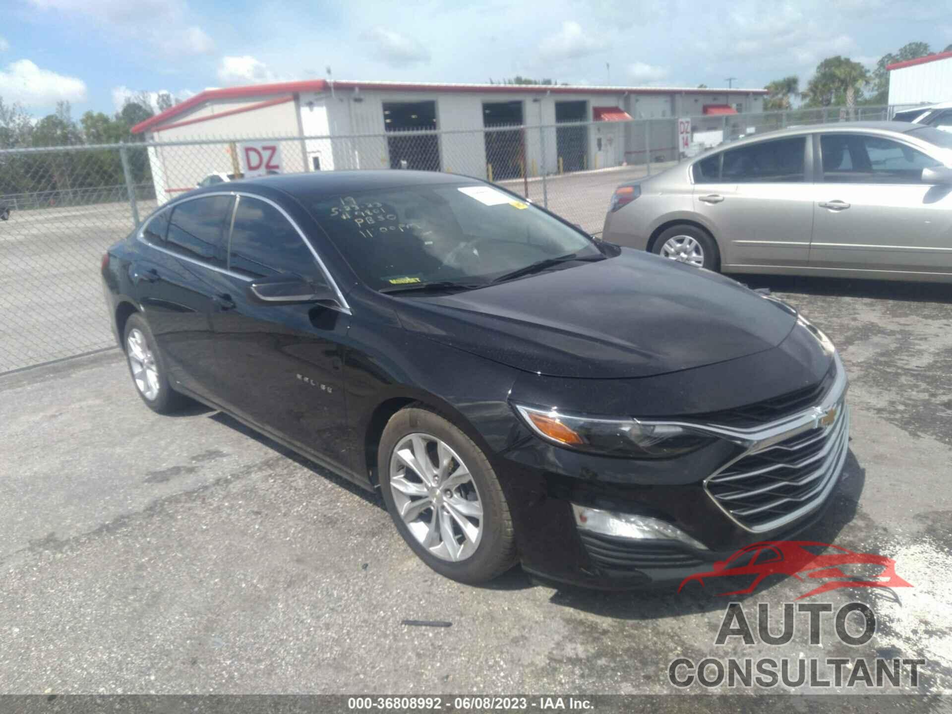 CHEVROLET MALIBU 2019 - 1G1ZD5ST3KF159801