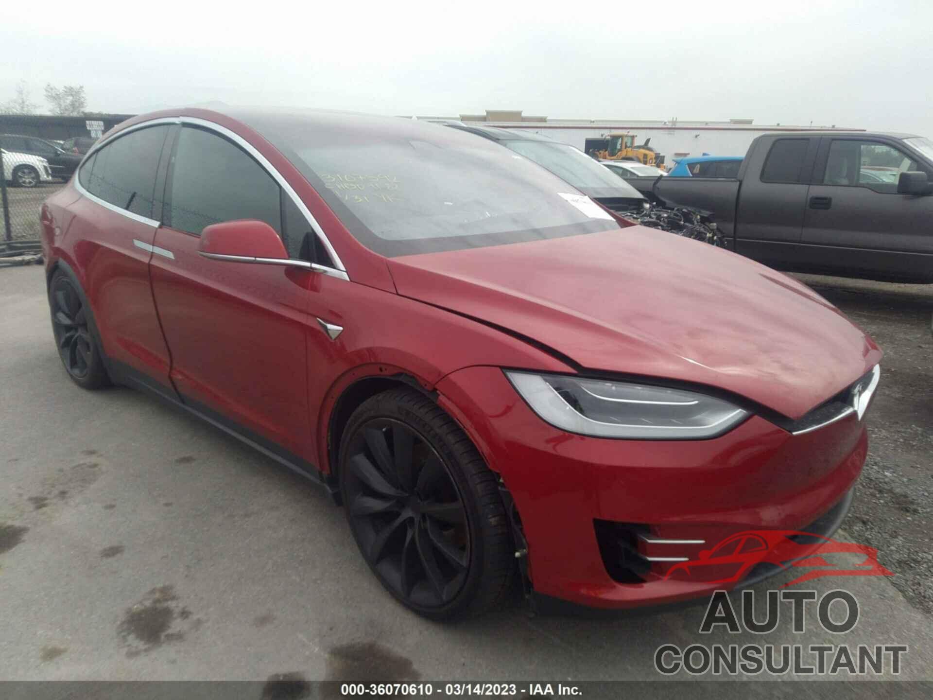 TESLA MODEL X 2018 - 5YJXCAE29JF119884