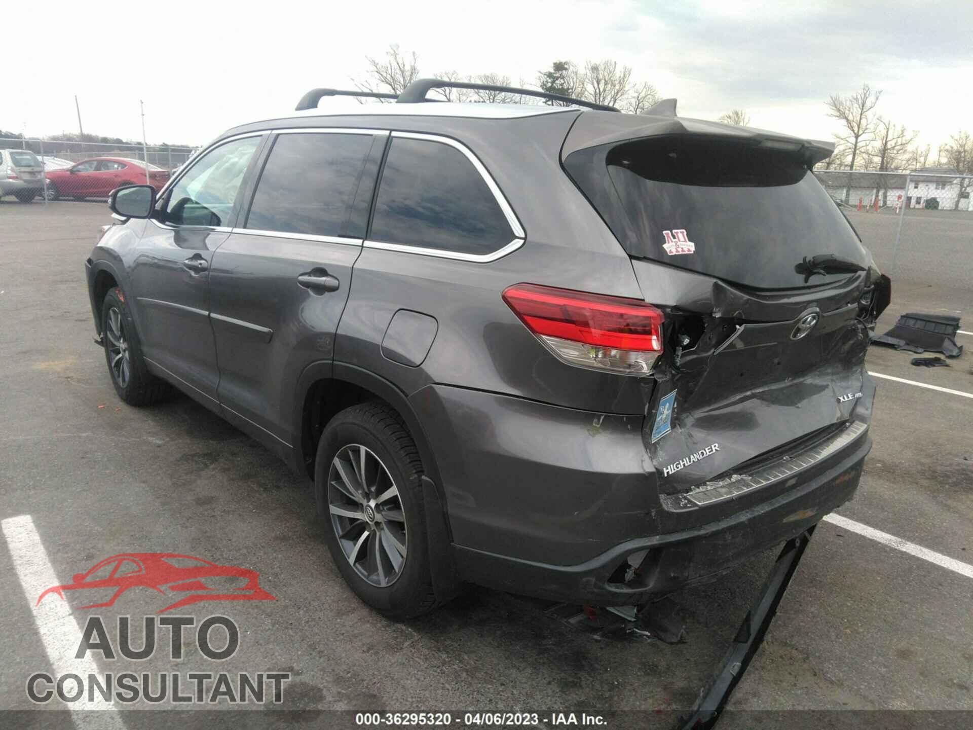 TOYOTA HIGHLANDER 2018 - 5TDJZRFH2JS487969