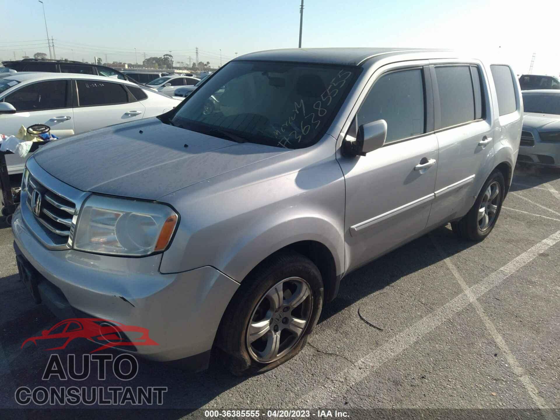 HONDA PILOT 2015 - 5FNYF3H48FB009355