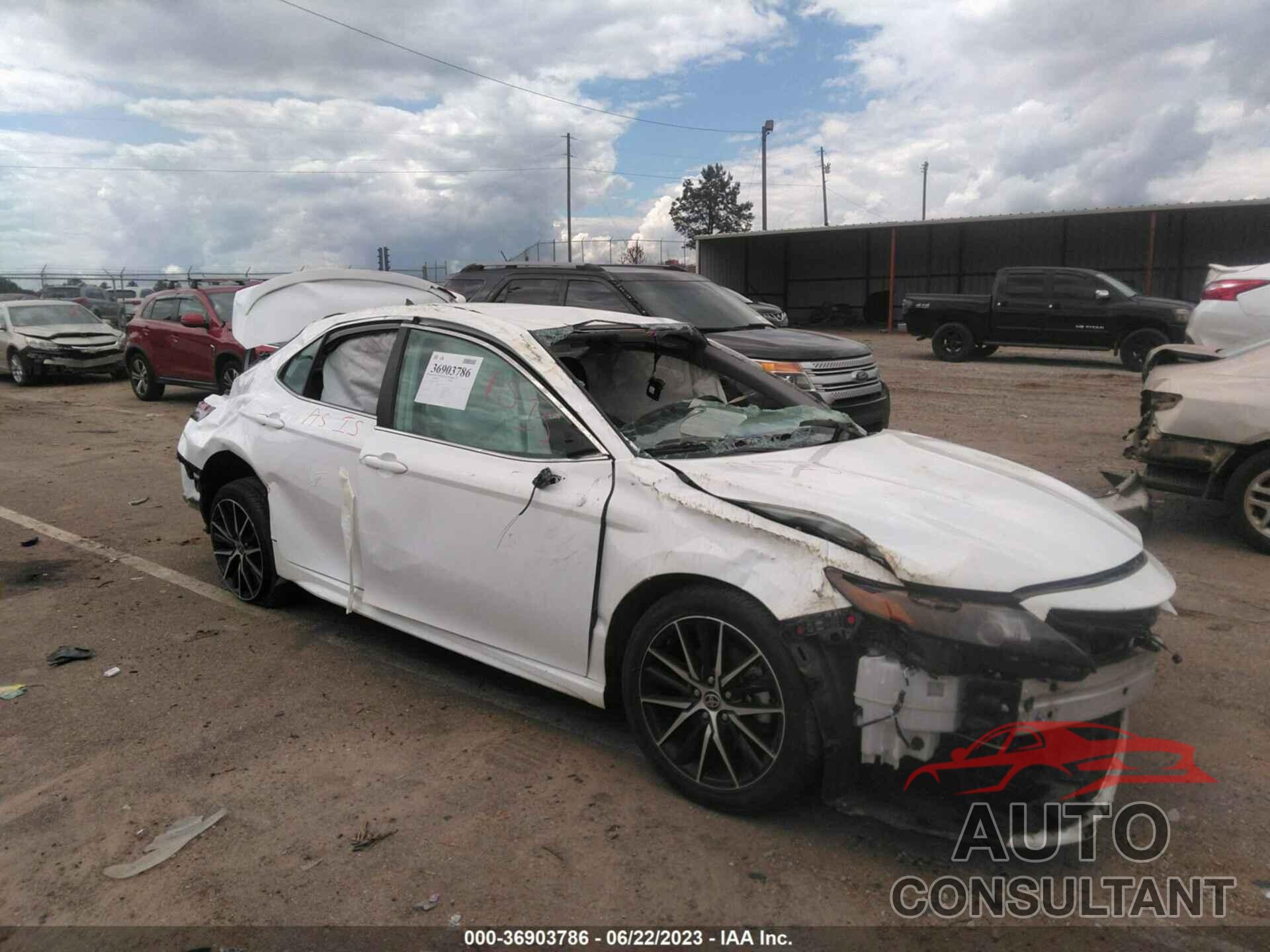 TOYOTA CAMRY 2021 - 4T1G11AK7MU611994