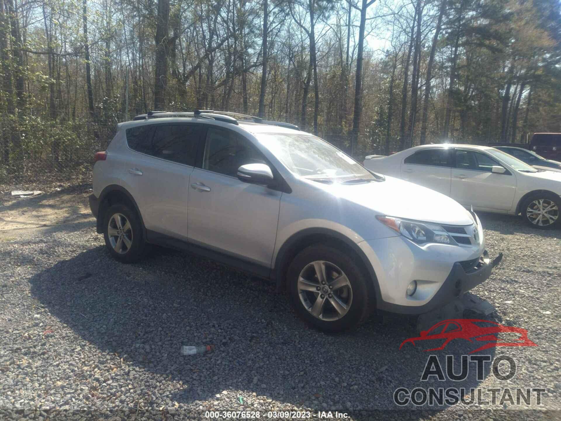 TOYOTA RAV4 2015 - JTMRFREV9FD157879