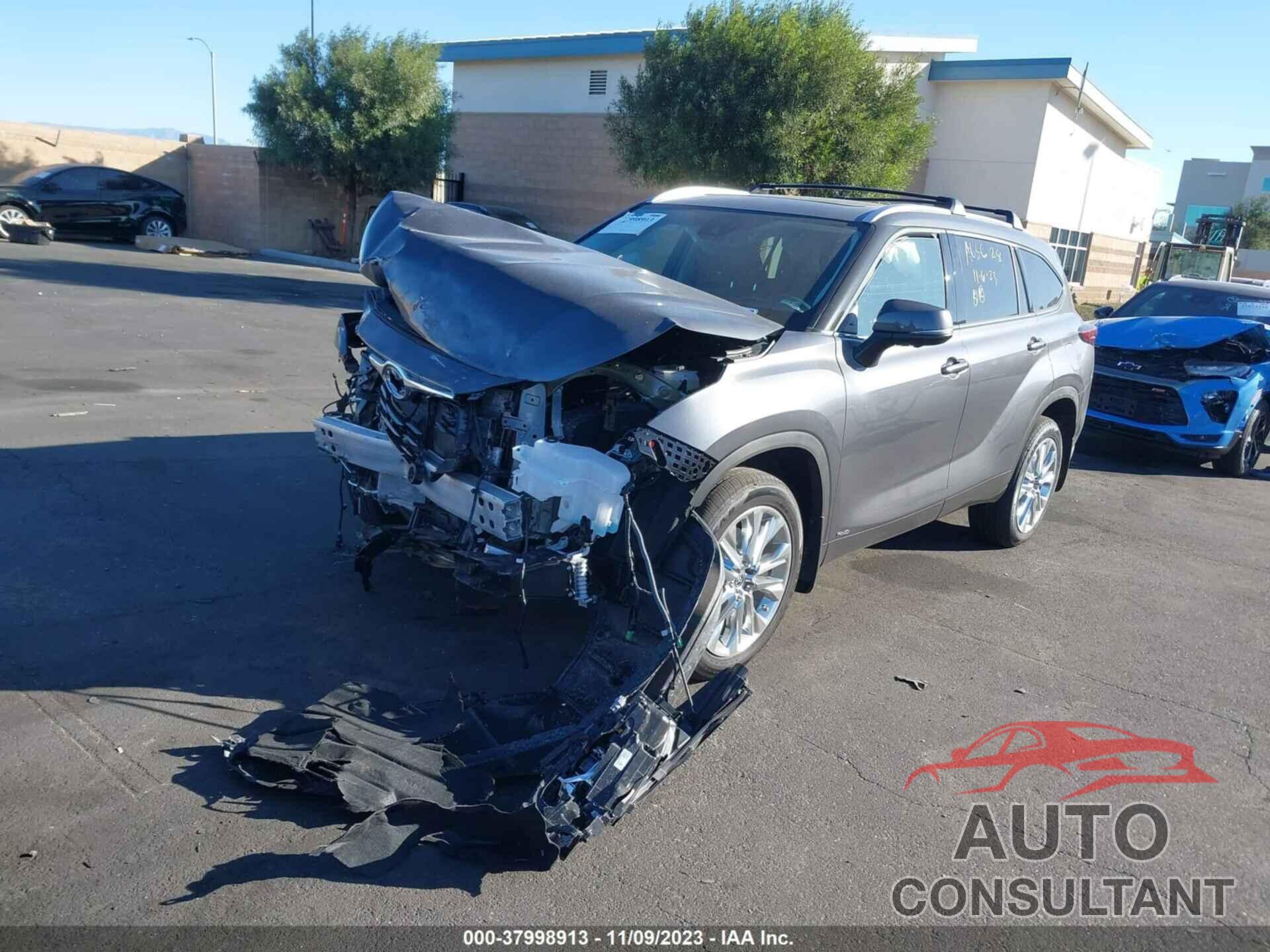 TOYOTA HIGHLANDER 2023 - 5TDXBRCH9PS134432
