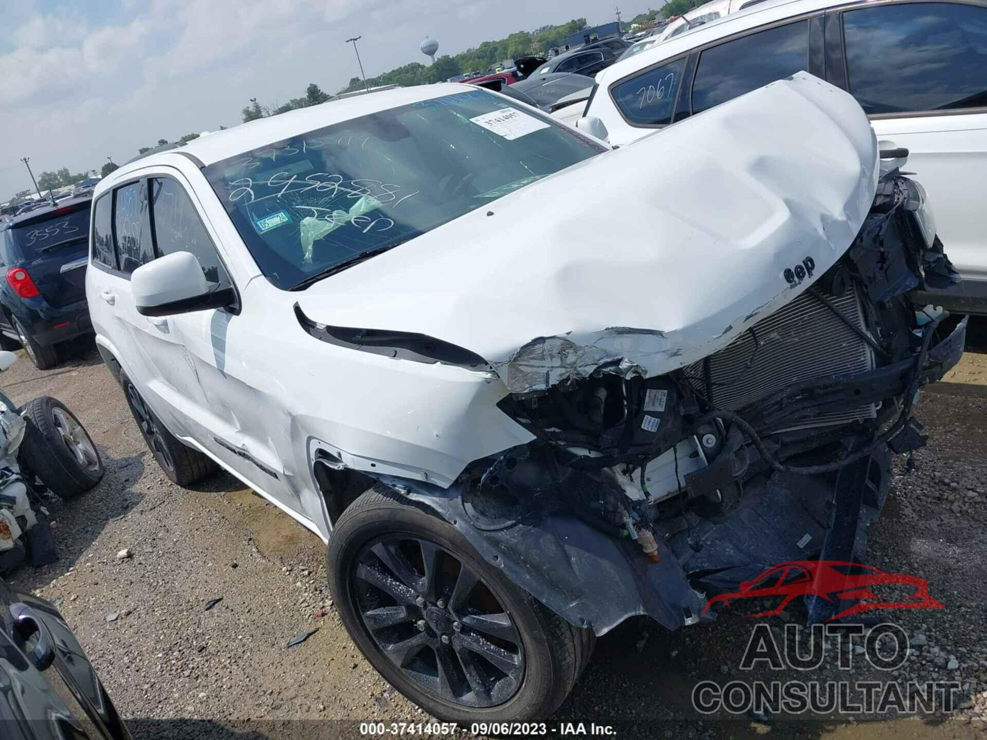JEEP GRAND CHEROKEE 2018 - 1C4RJFAG2JC303137