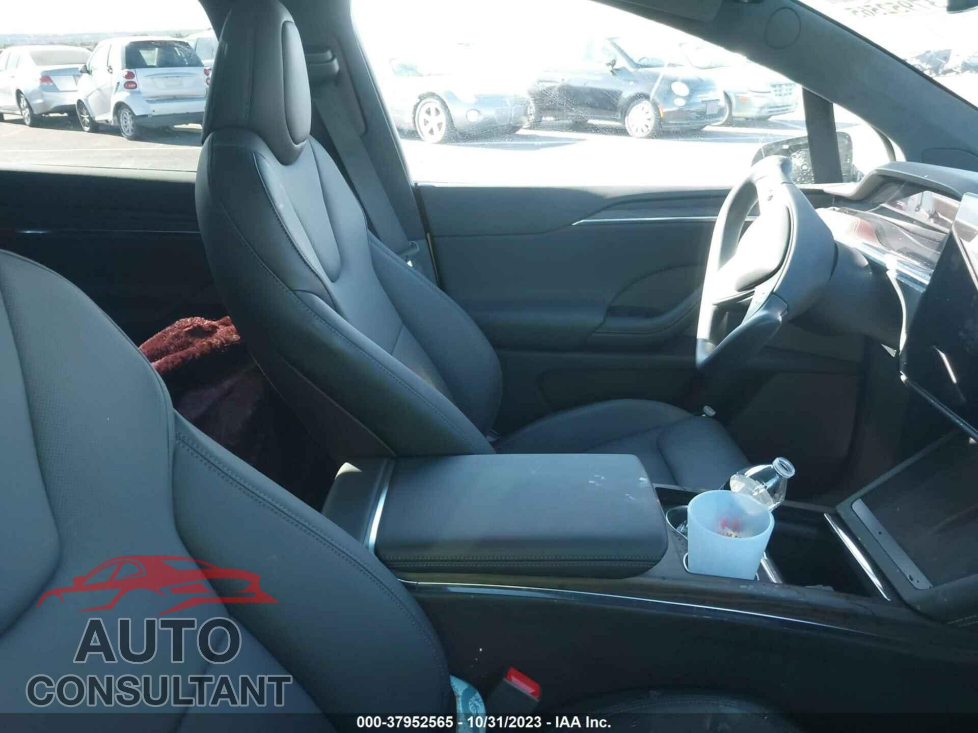 TESLA MODEL X 2023 - 7SAXCDE59PF381864