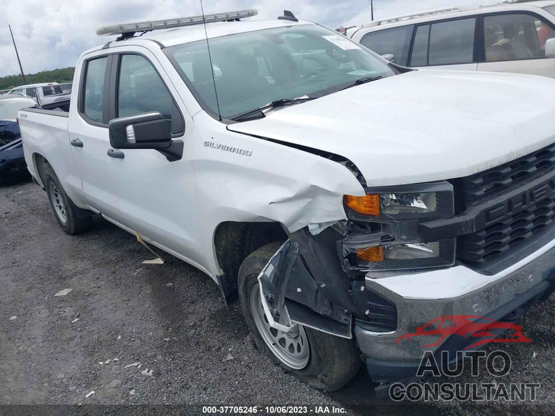 CHEVROLET SILVERADO 1500 2020 - 1GCRYAEH4LZ316117