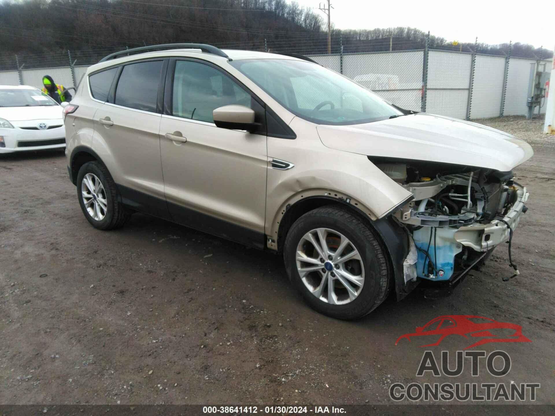 FORD ESCAPE 2018 - 1FMCU9HD7JUA72672