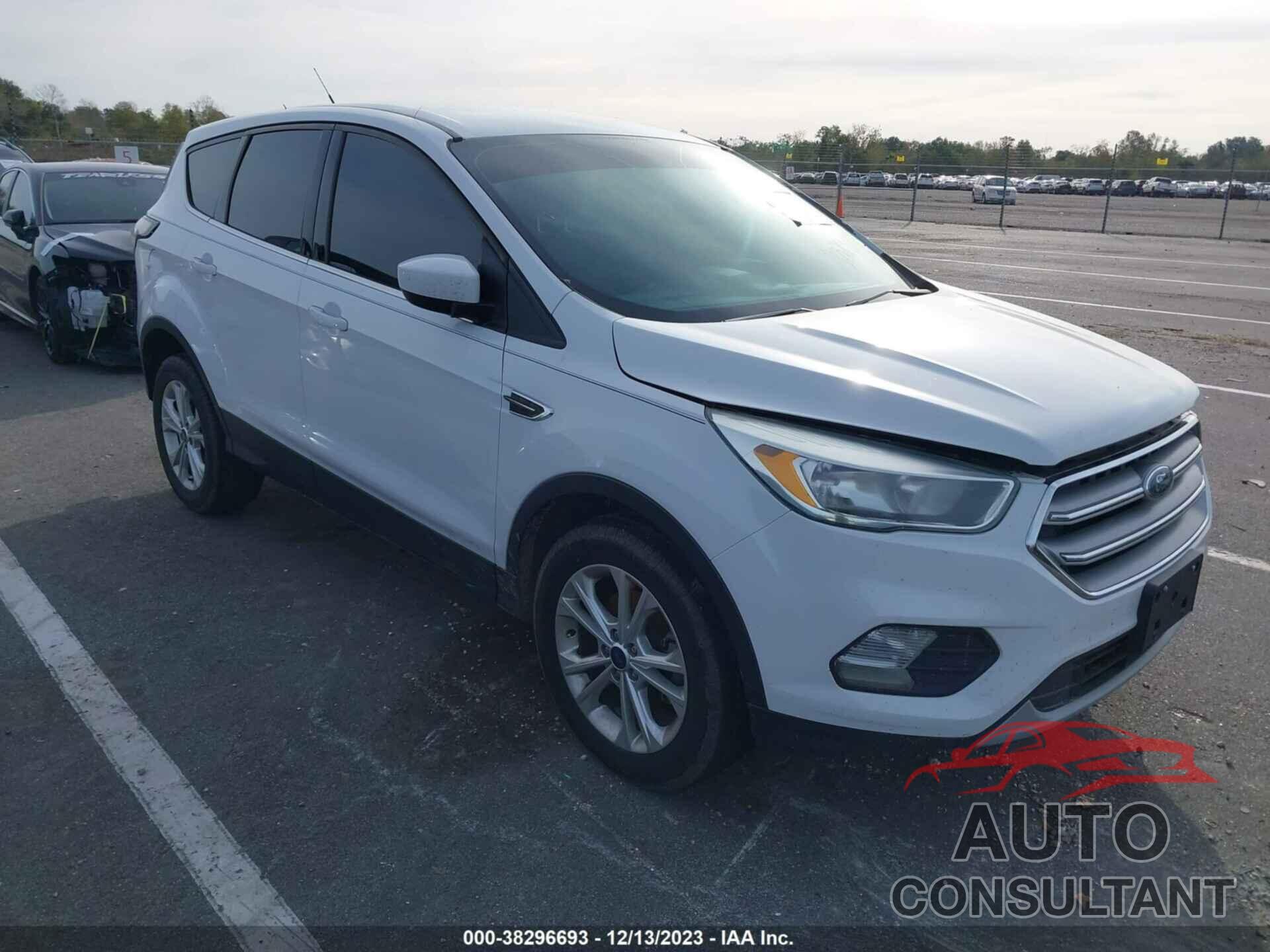 FORD ESCAPE 2017 - 1FMCU0GD1HUC98861