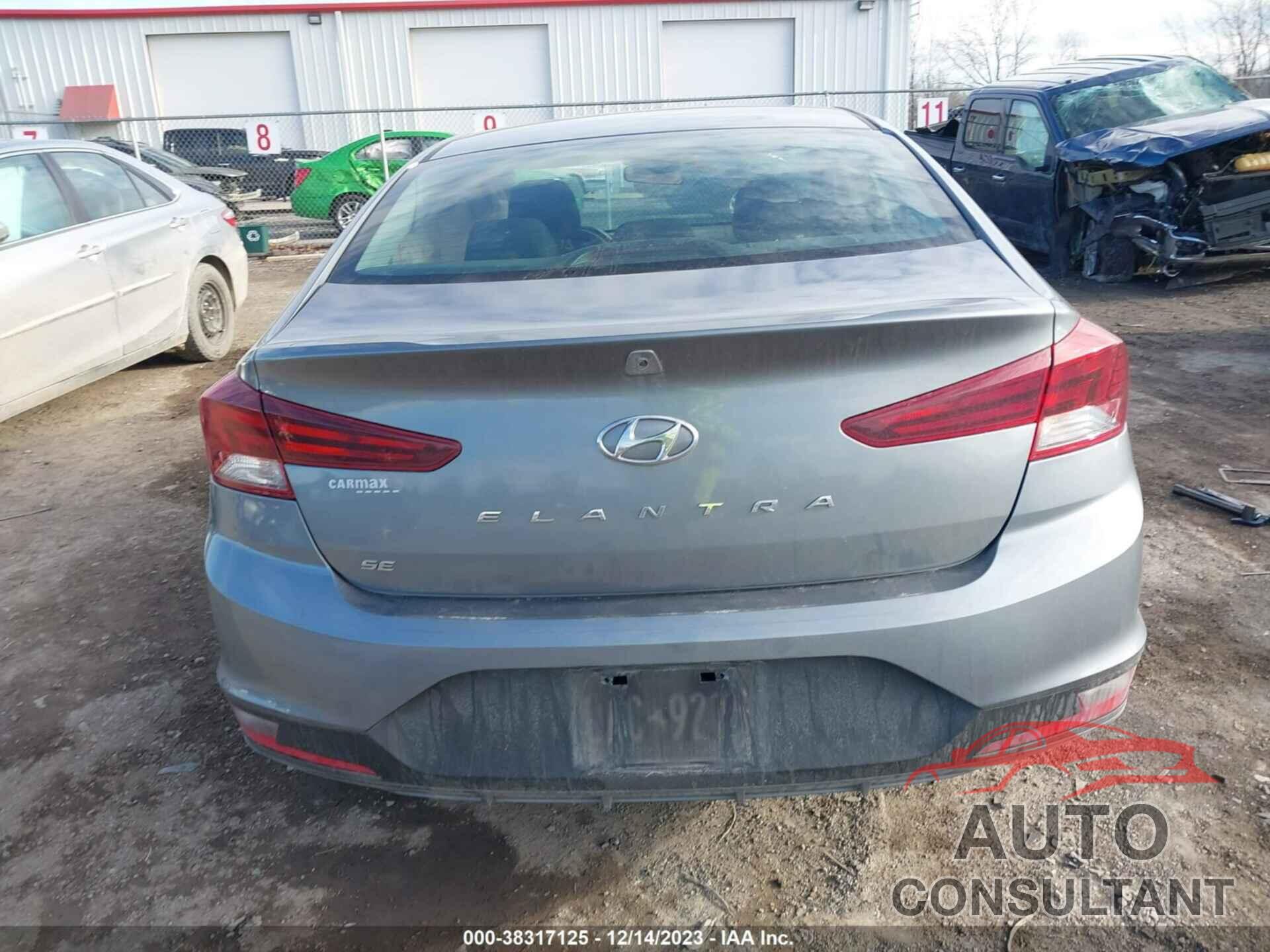 HYUNDAI ELANTRA 2019 - KMHD74LF4KU833747