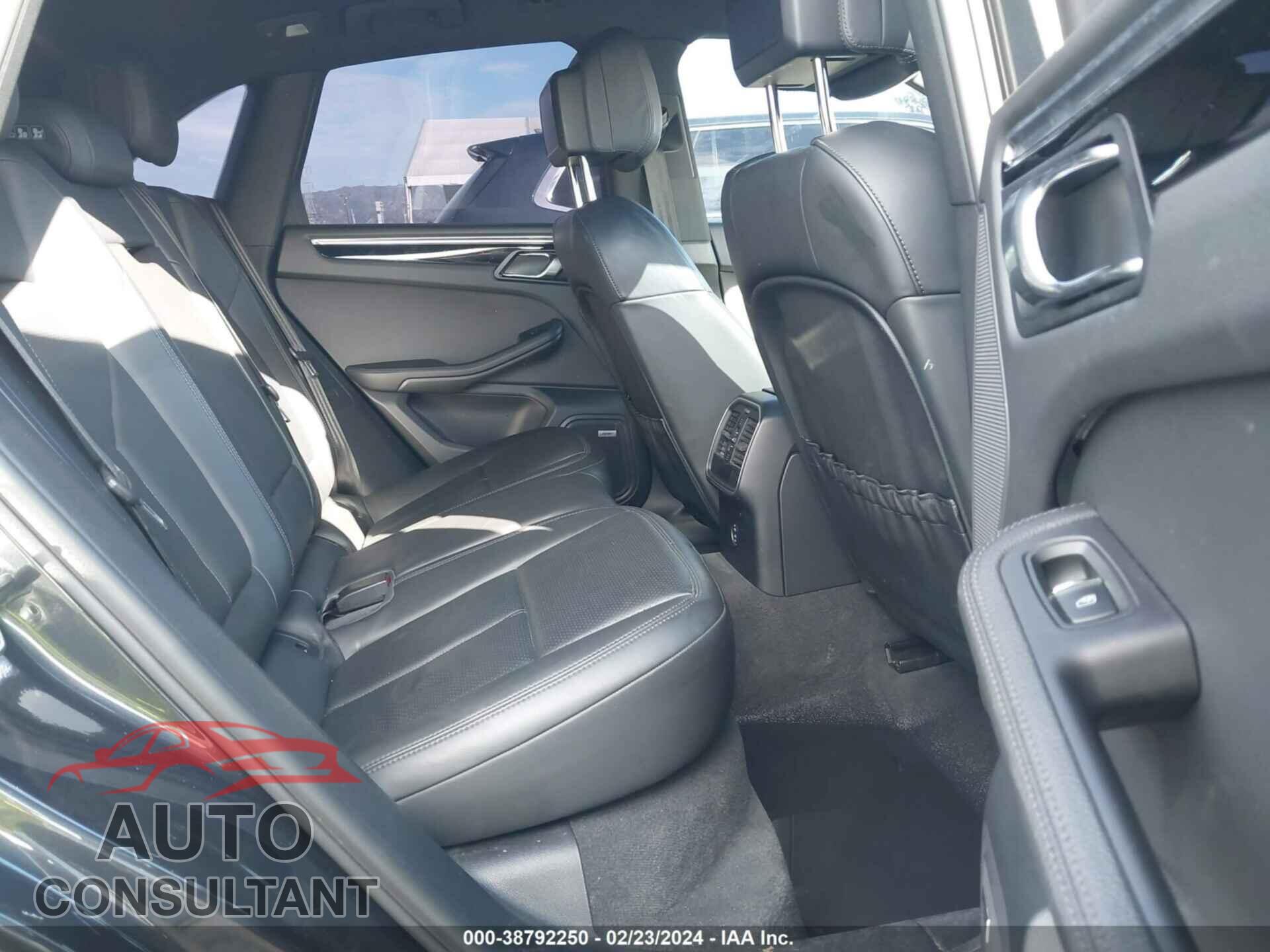 PORSCHE MACAN 2021 - WP1AA2A50MLB17412