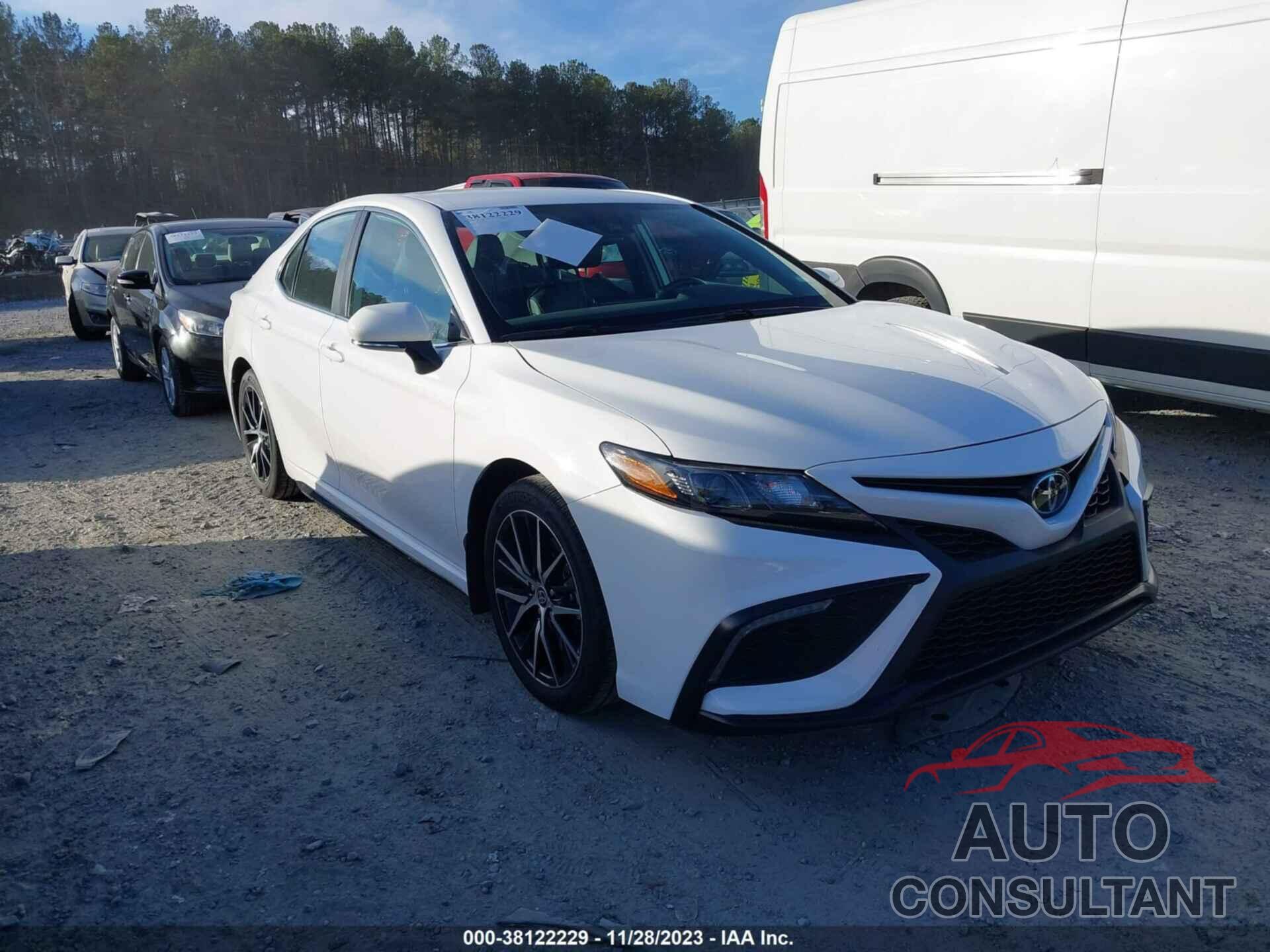 TOYOTA CAMRY 2023 - 4T1G11AK3PU821285