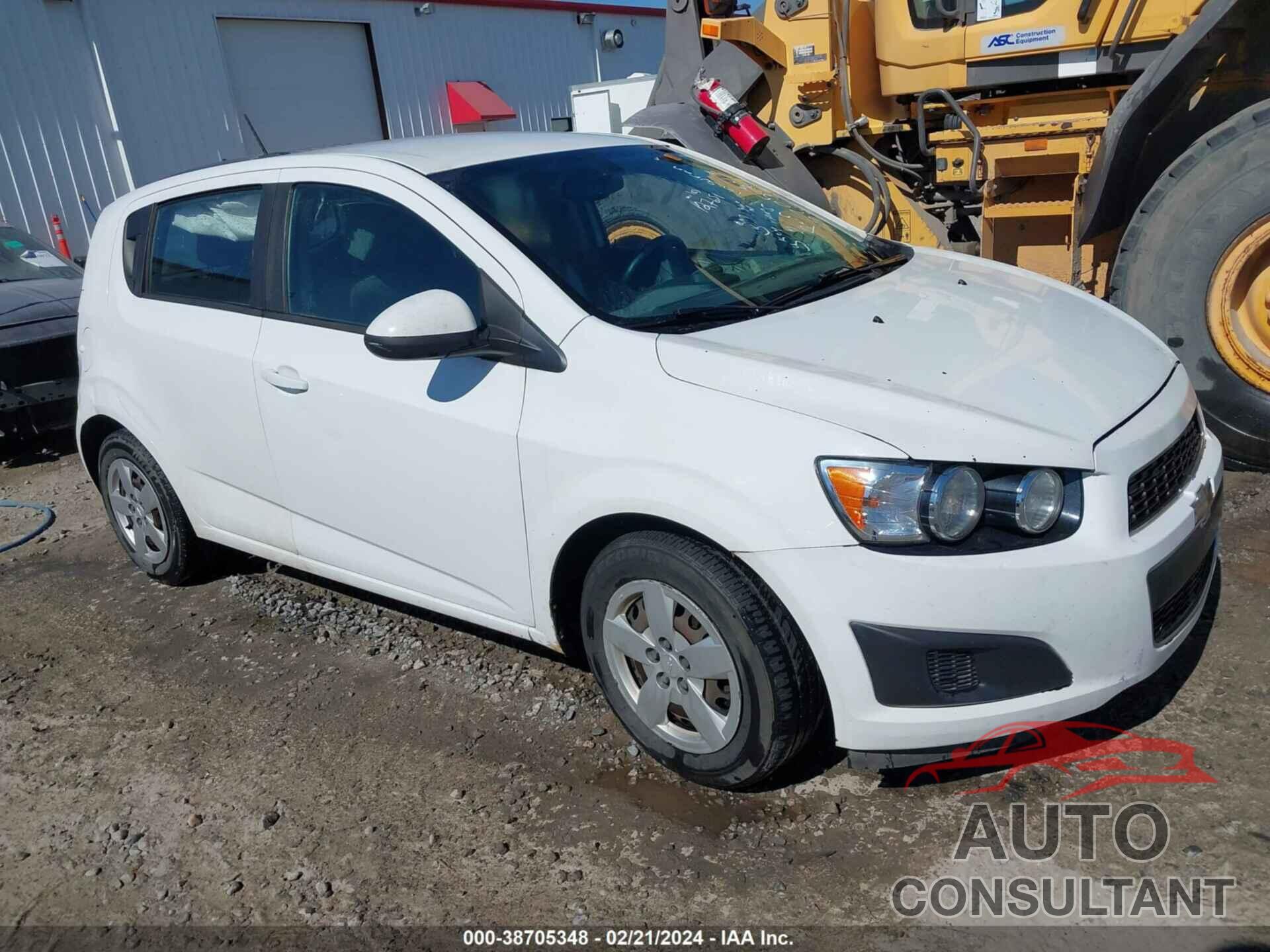 CHEVROLET SONIC 2016 - 1G1JA6SH1G4147477