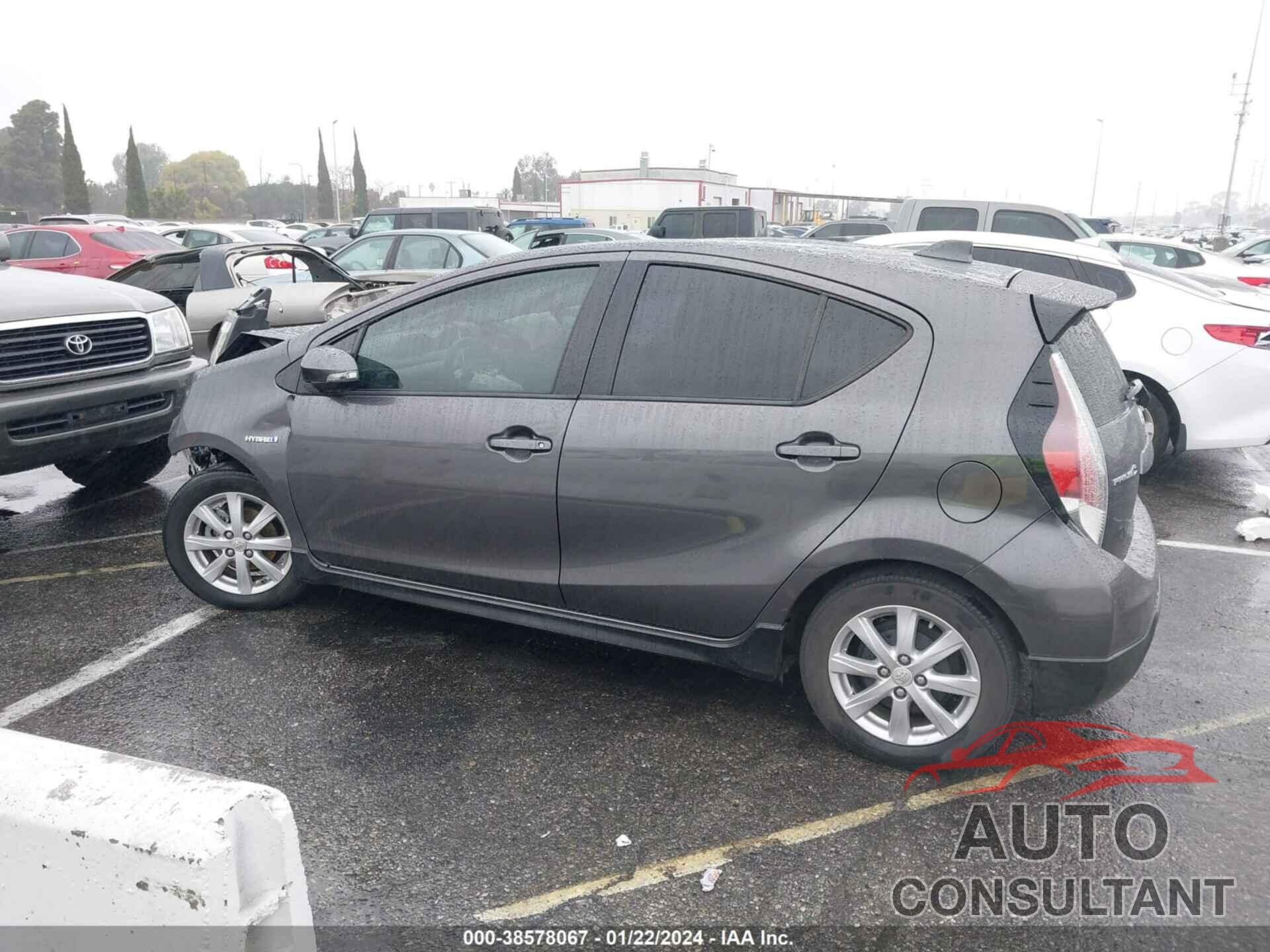 TOYOTA PRIUS C 2017 - JTDKDTB3XH1596021