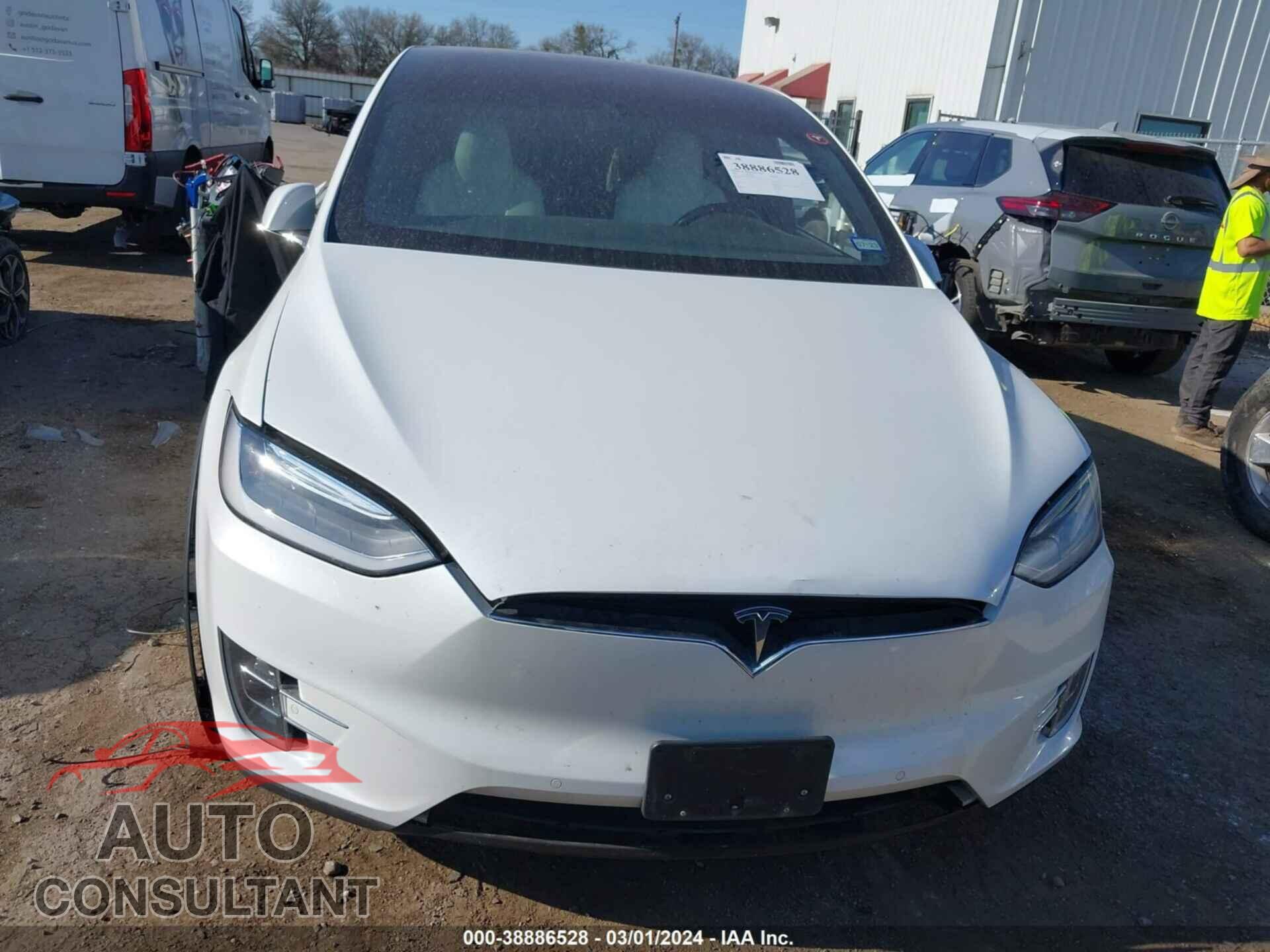 TESLA MODEL X 2016 - 5YJXCBE27GF014159