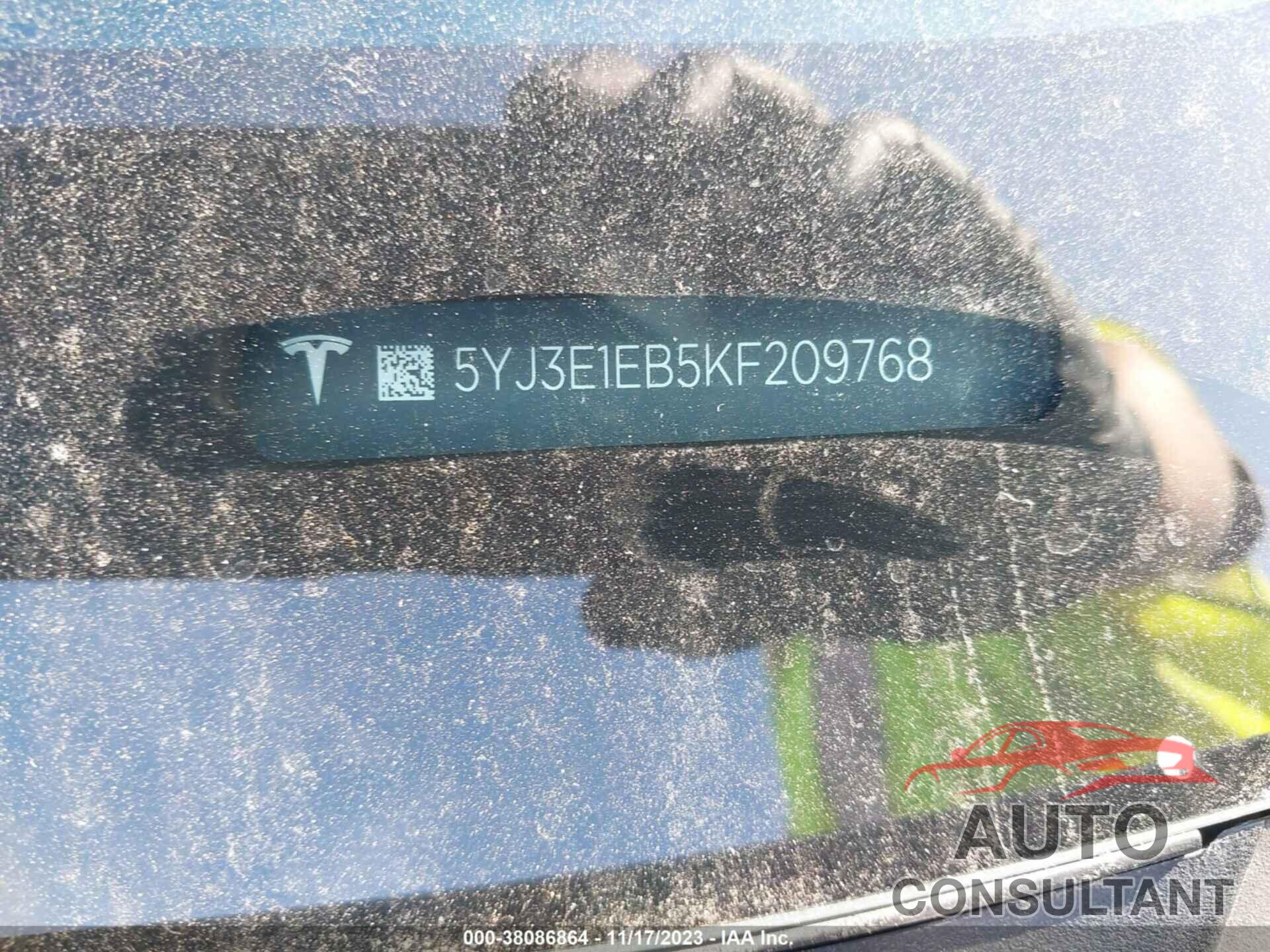 TESLA MODEL 3 2019 - 5YJ3E1EB5KF209768