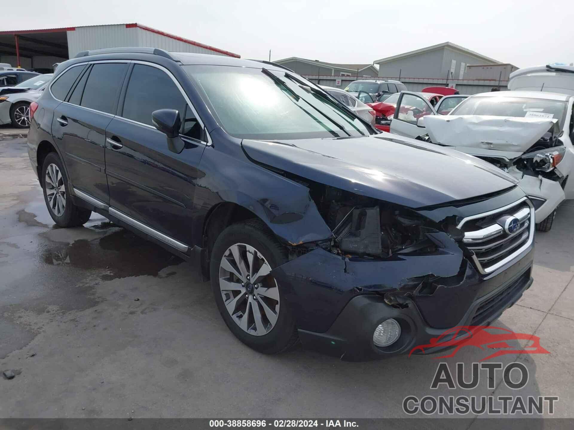 SUBARU OUTBACK 2018 - 4S4BSATC0J3263292