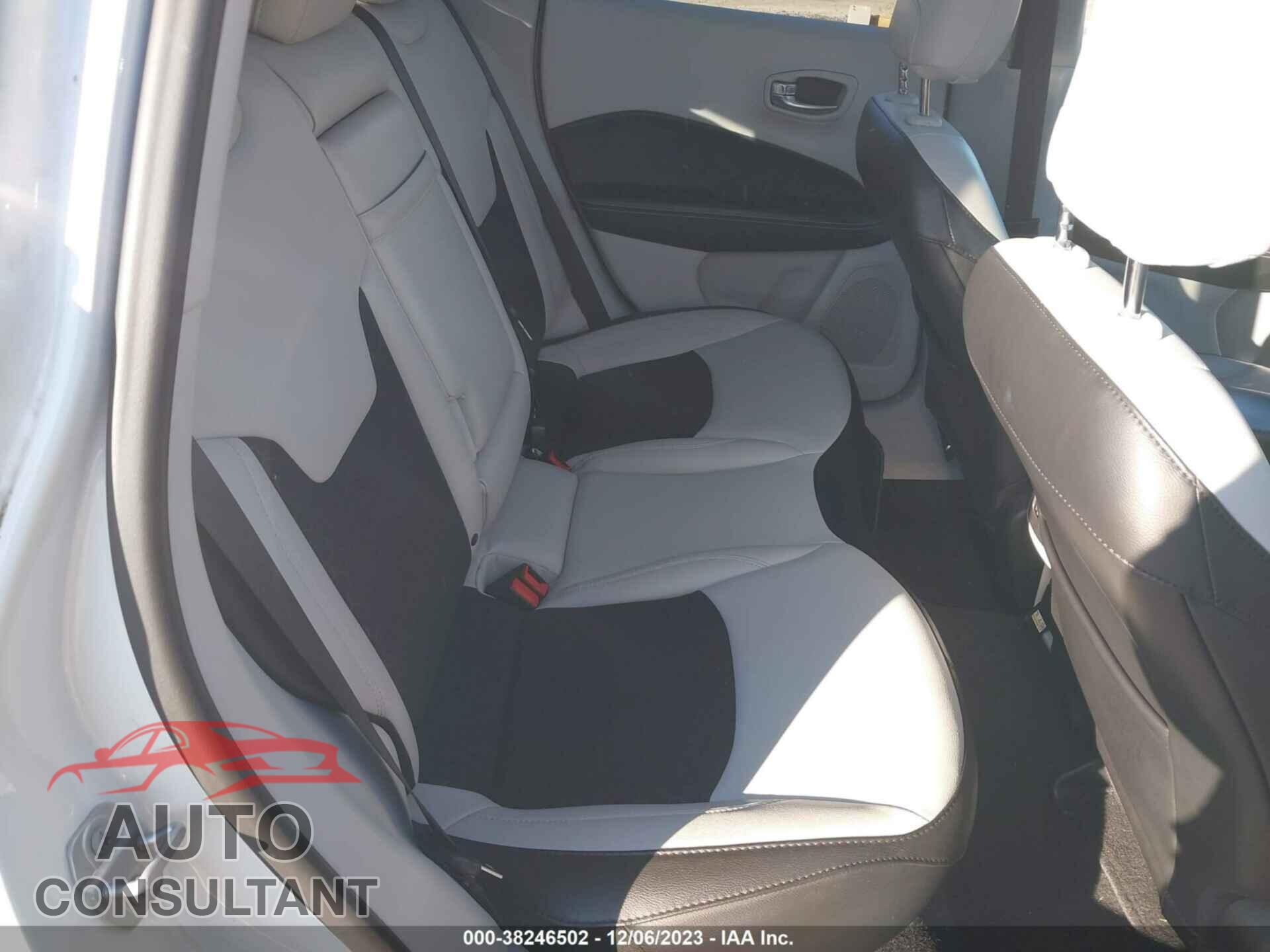 JEEP COMPASS 2019 - 3C4NJCBB4KT832823