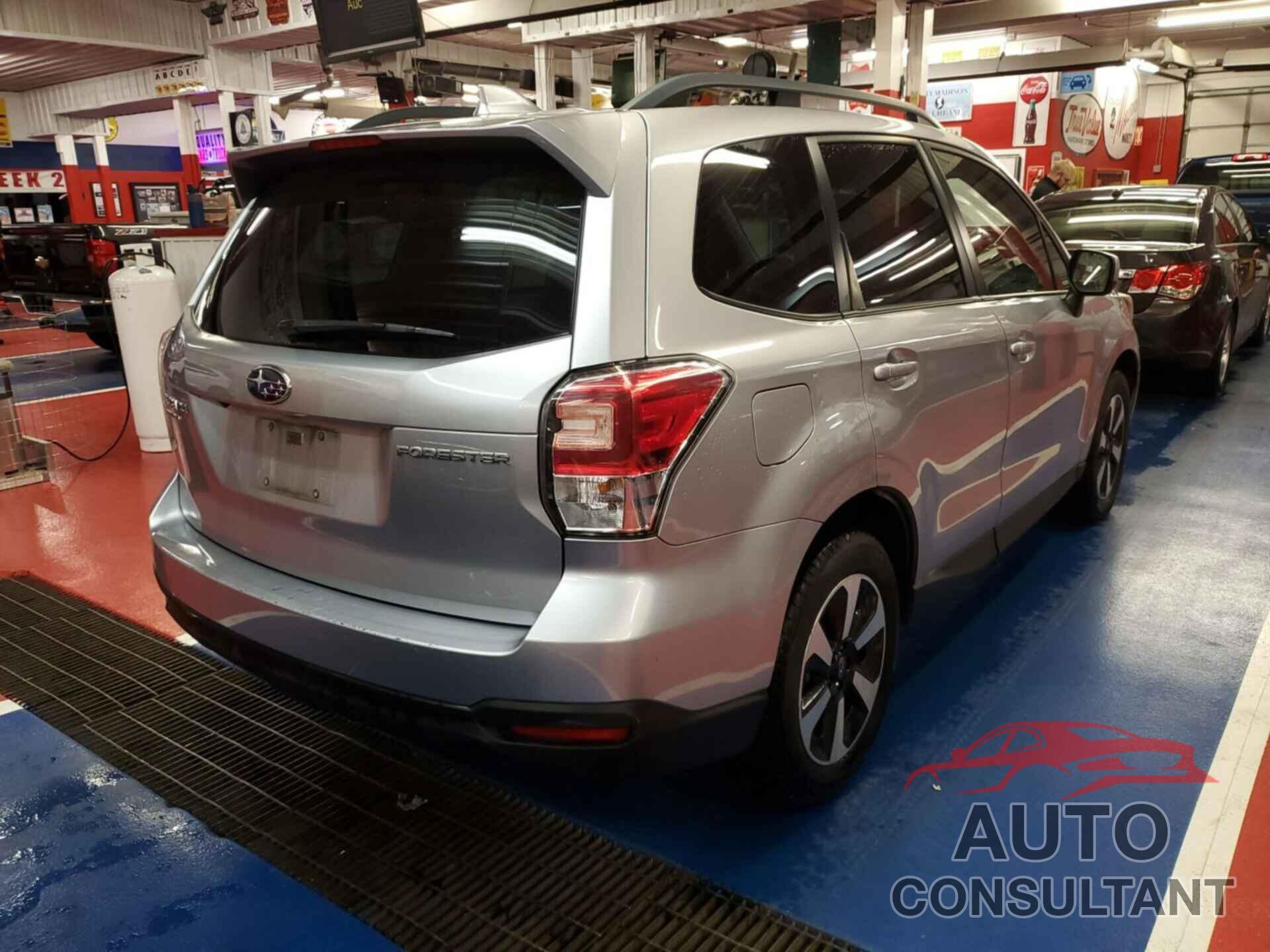 SUBARU FORESTER 2018 - JF2SJAGC6JH576563