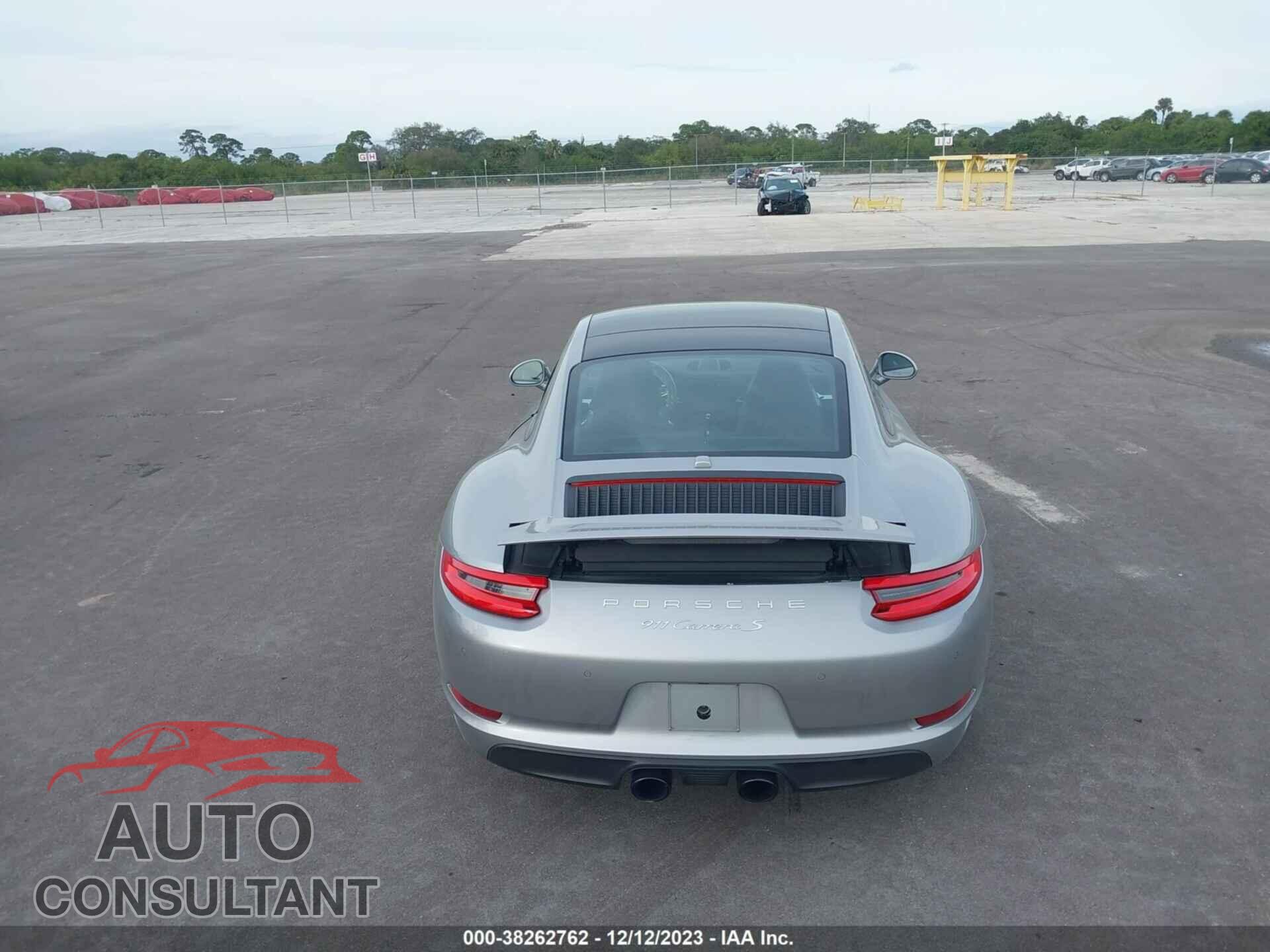 PORSCHE 911 2018 - WP0AB2A96JS123556