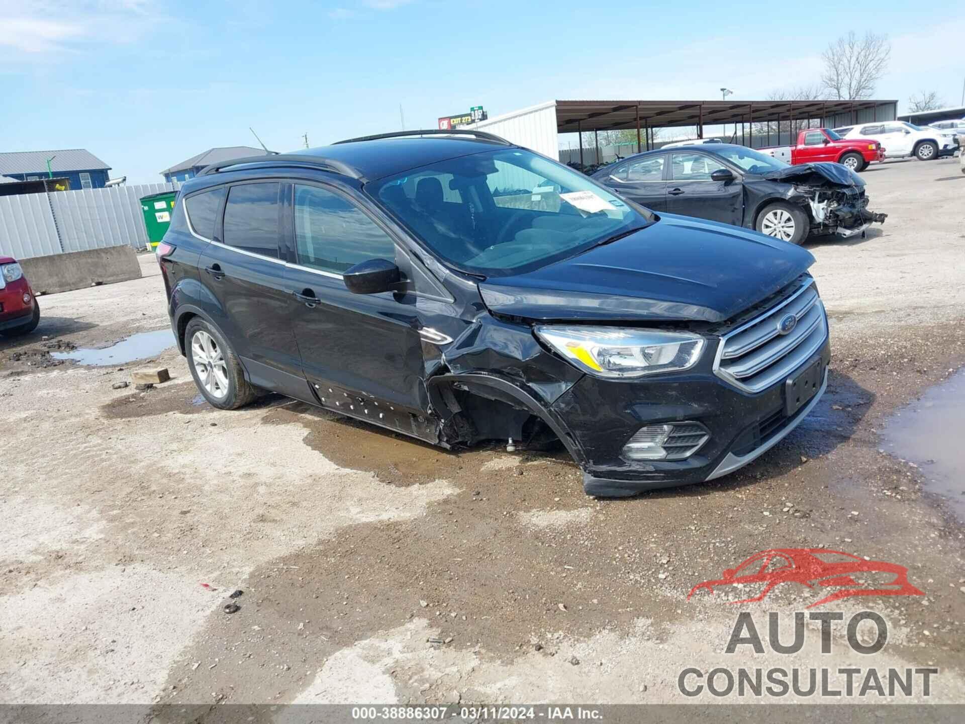 FORD ESCAPE 2018 - 1FMCU0GD8JUC61764