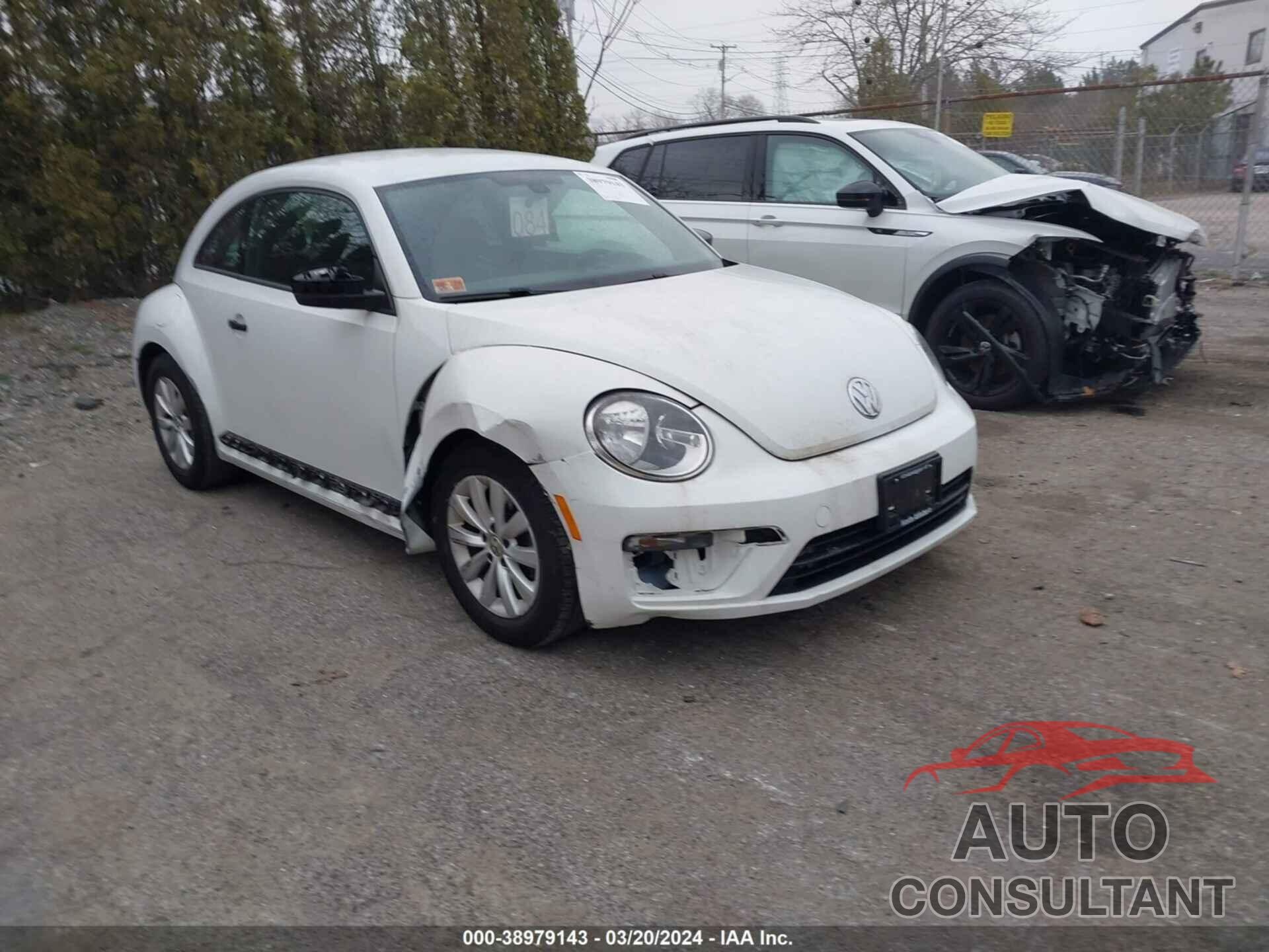 VOLKSWAGEN BEETLE 2017 - 3VWF17AT6HM628661