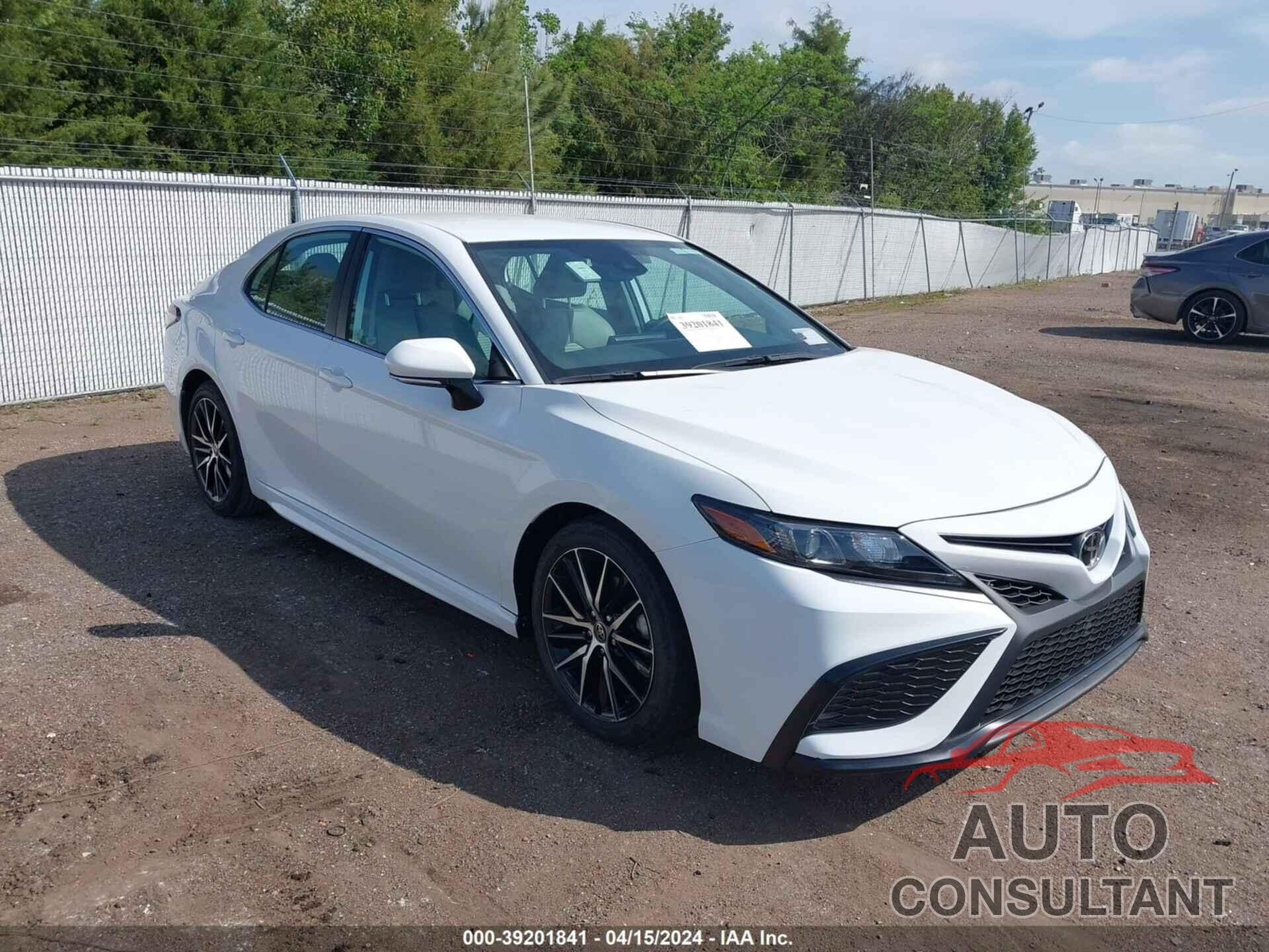 TOYOTA CAMRY 2022 - 4T1G11AK2NU662305