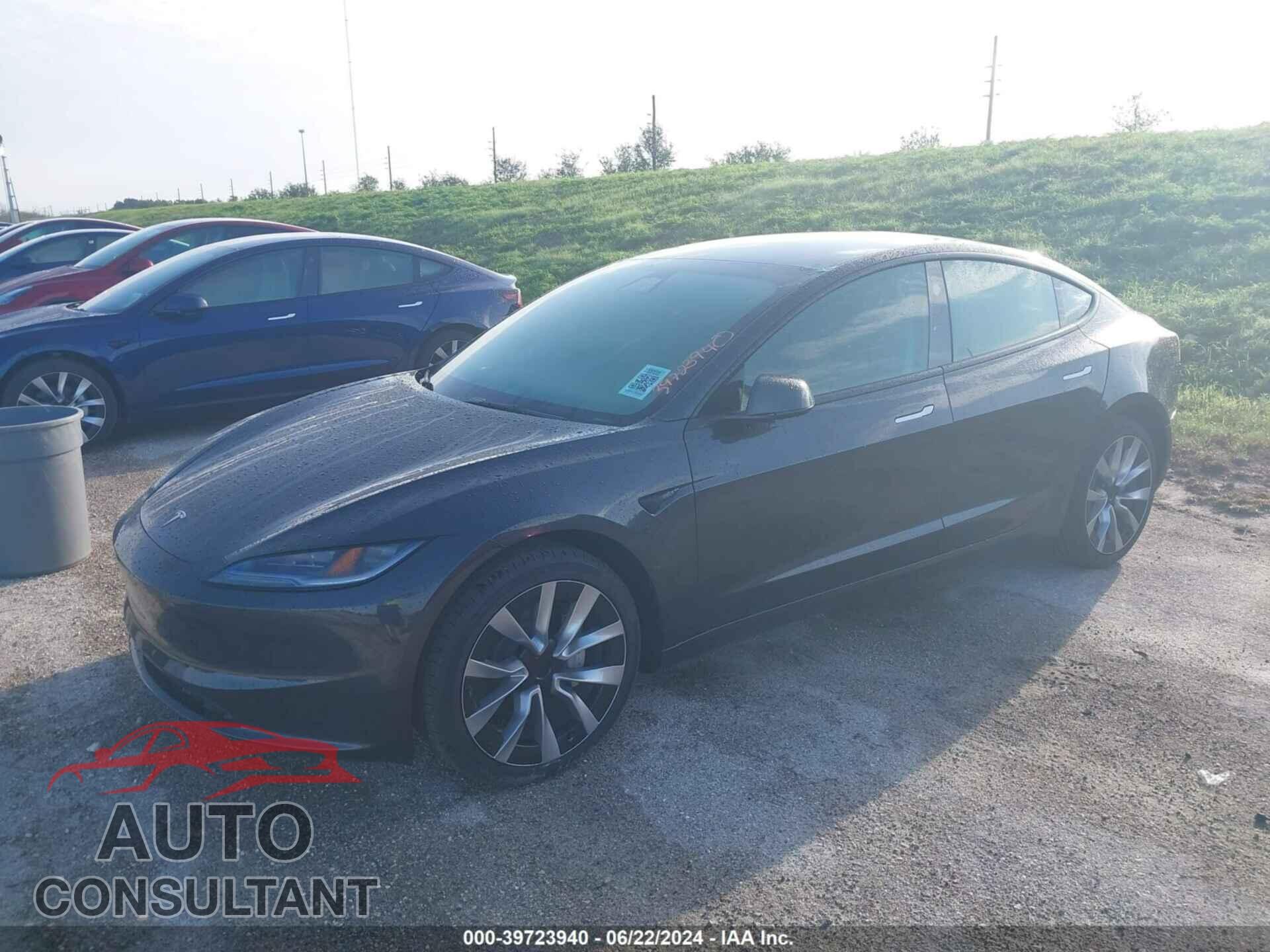 TESLA MODEL 3 2024 - 5YJ3E1EA2RF752402