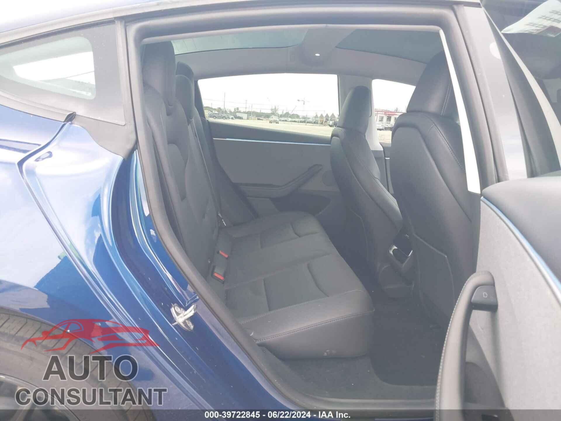 TESLA MODEL 3 2024 - 5YJ3E1EA3RF722244