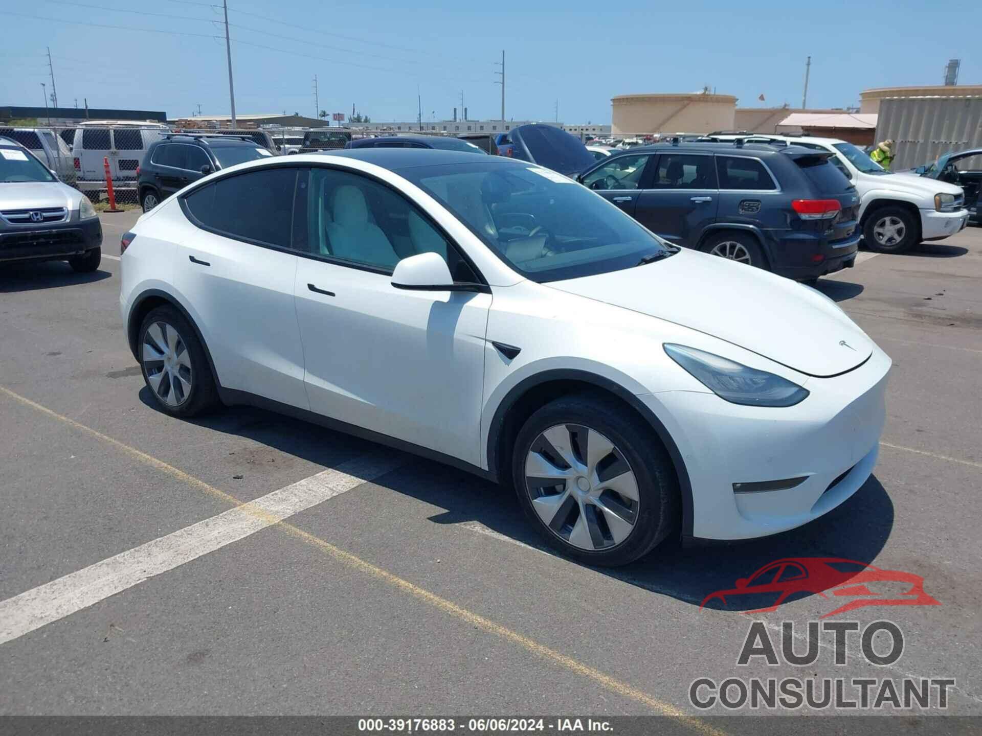 TESLA MODEL Y 2021 - 5YJYGAED2MF176538