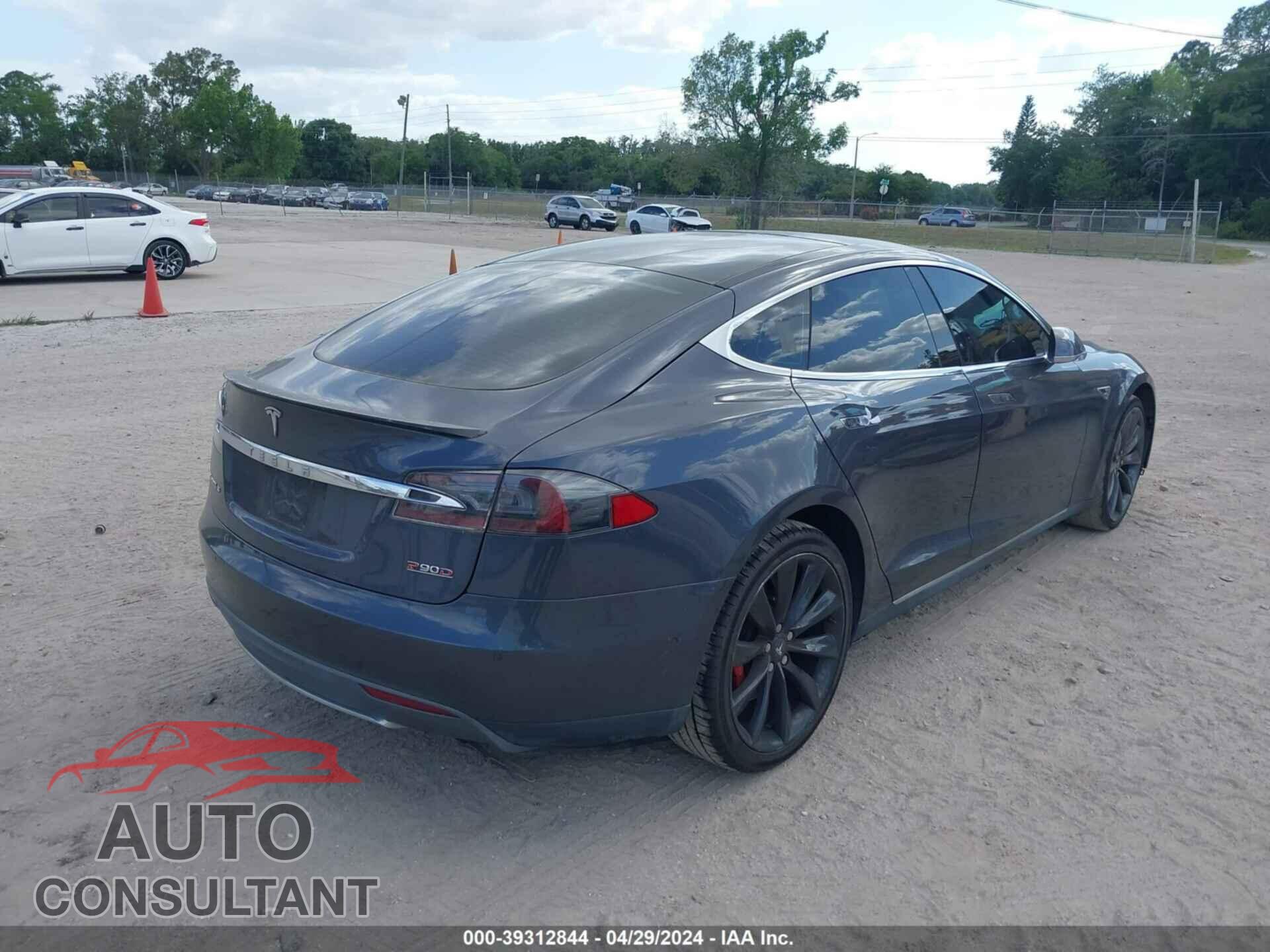 TESLA MODEL S 2016 - 5YJSA1E40GF128645