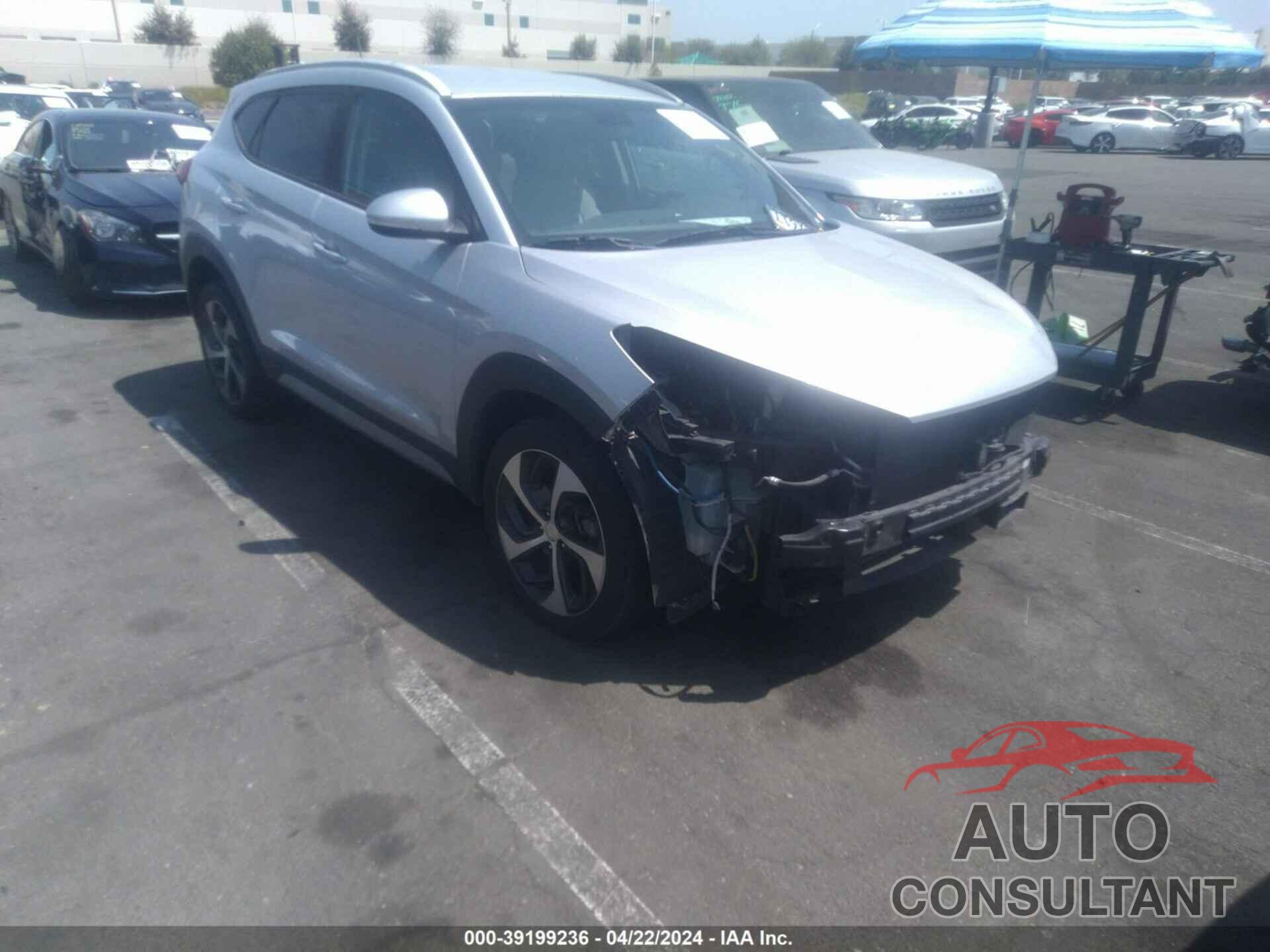 HYUNDAI TUCSON 2017 - KM8J33A23HU488776