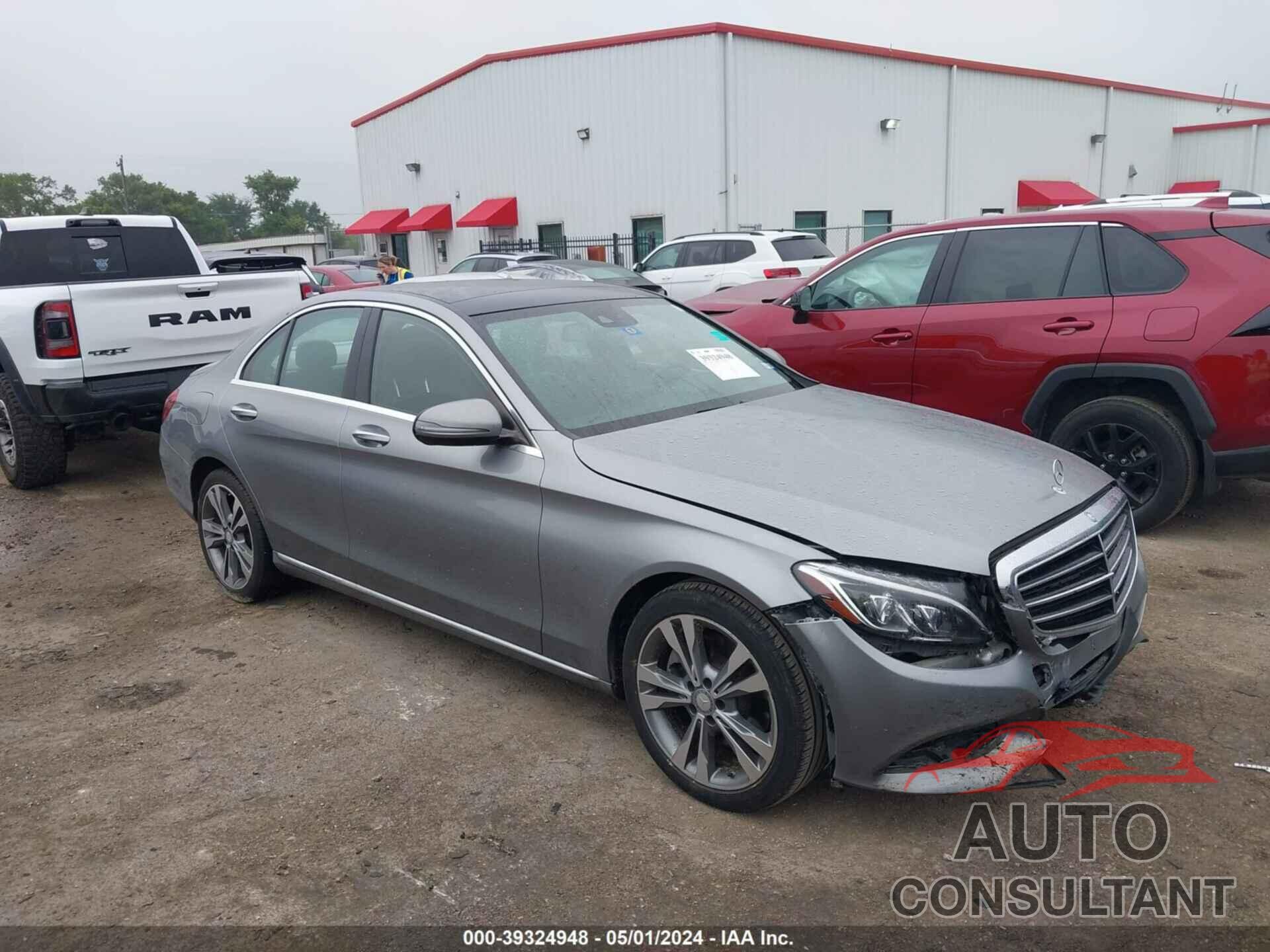 MERCEDES-BENZ C 300 2016 - 55SWF4JB4GU154995