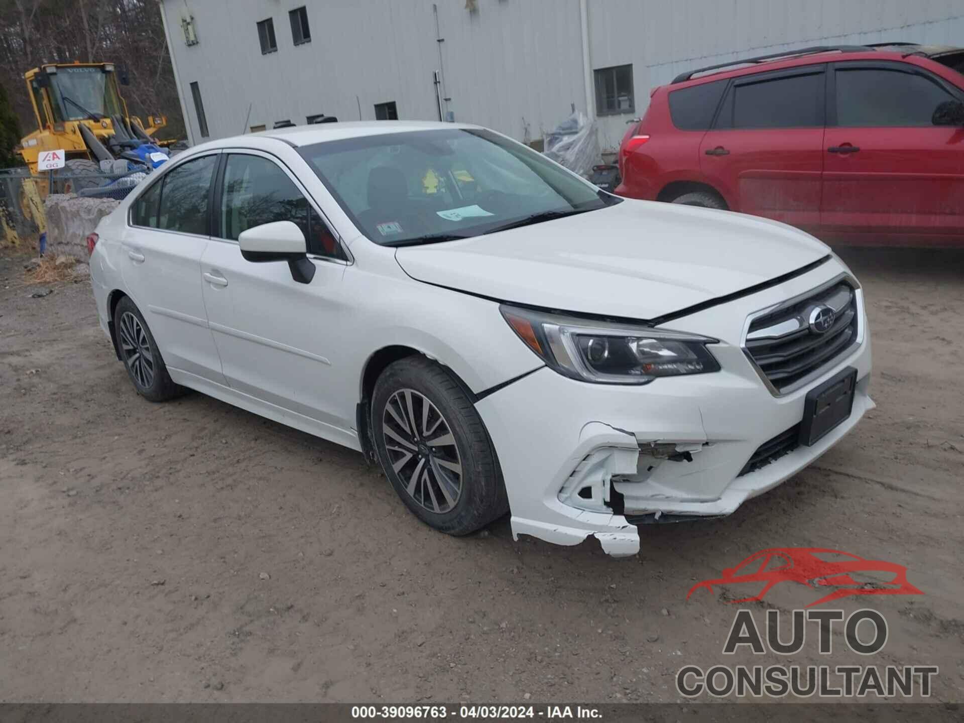 SUBARU LEGACY 2019 - 4S3BNAF66K3019570